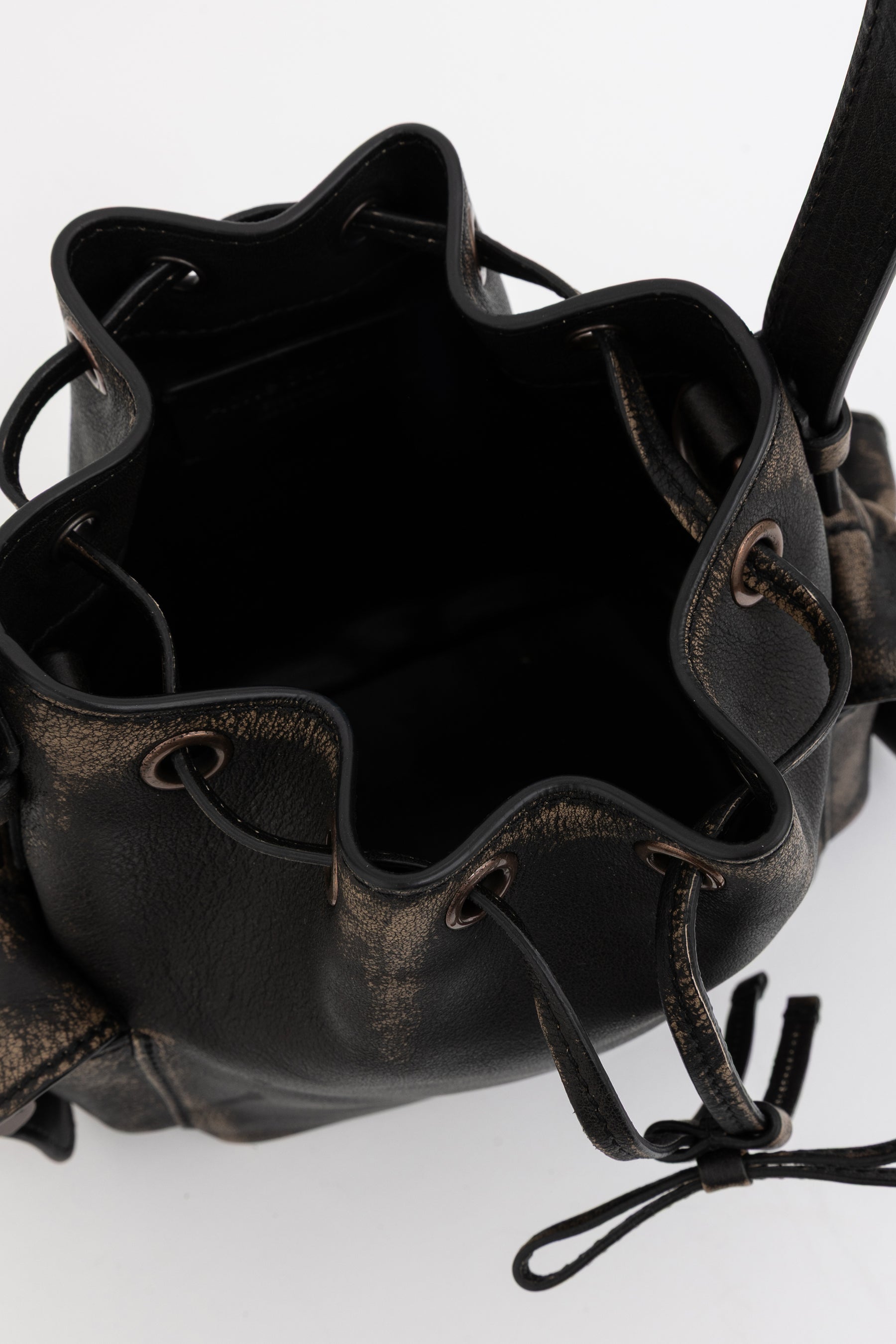 Multipocket Mini Bucket Bag