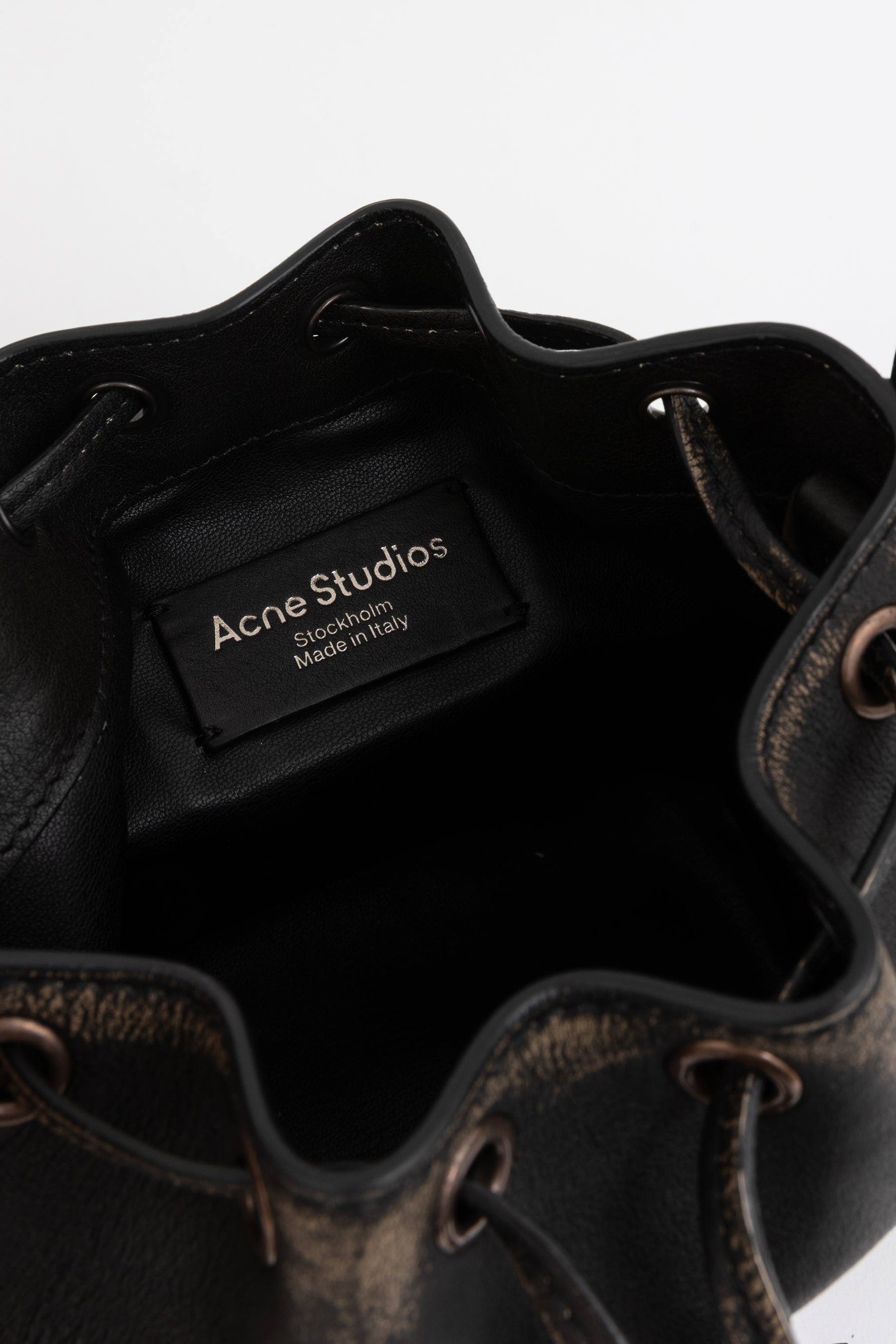 Multipocket Mini Bucket Bag