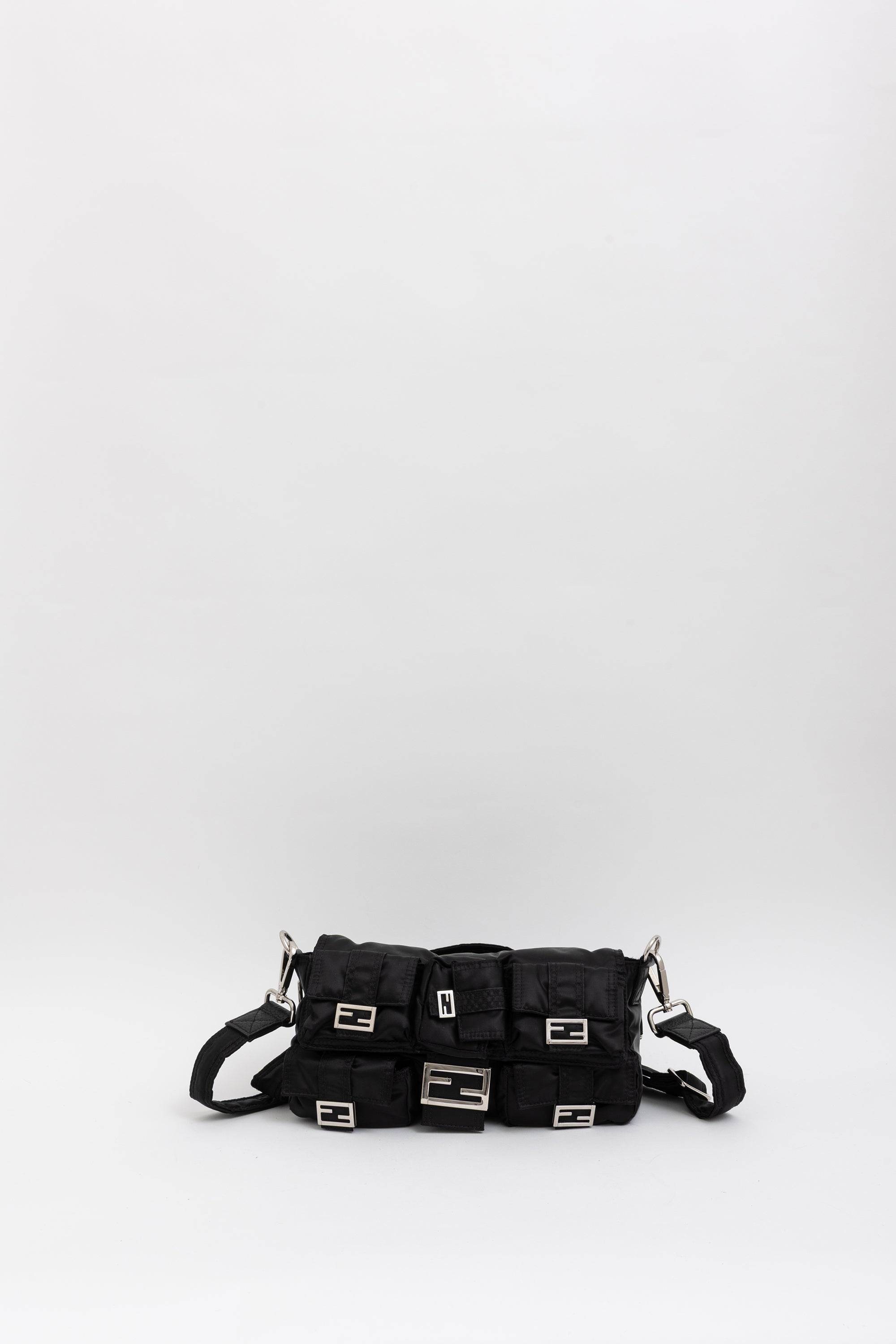 Multipocket Baguette Bag
