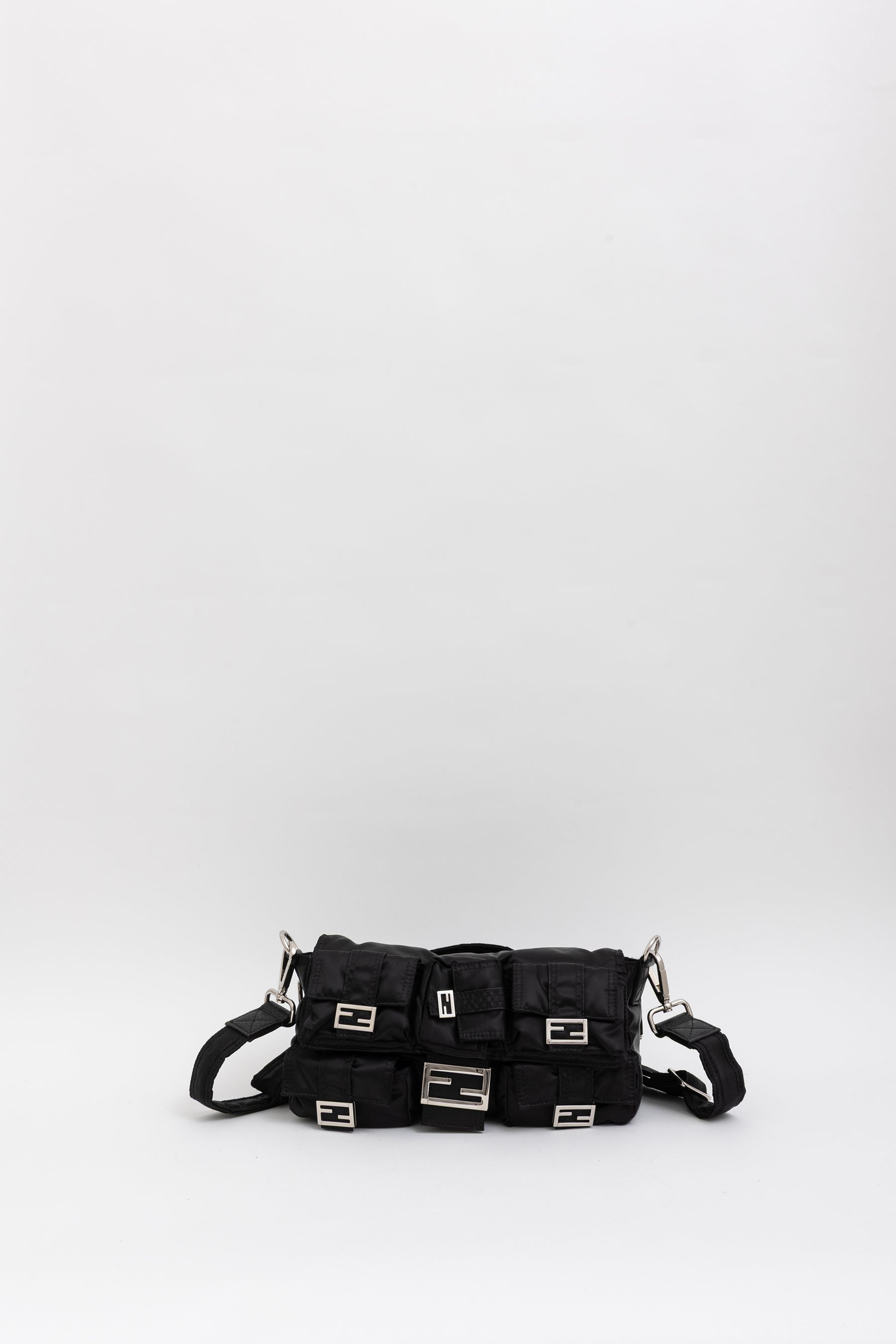 Multipocket Baguette Bag