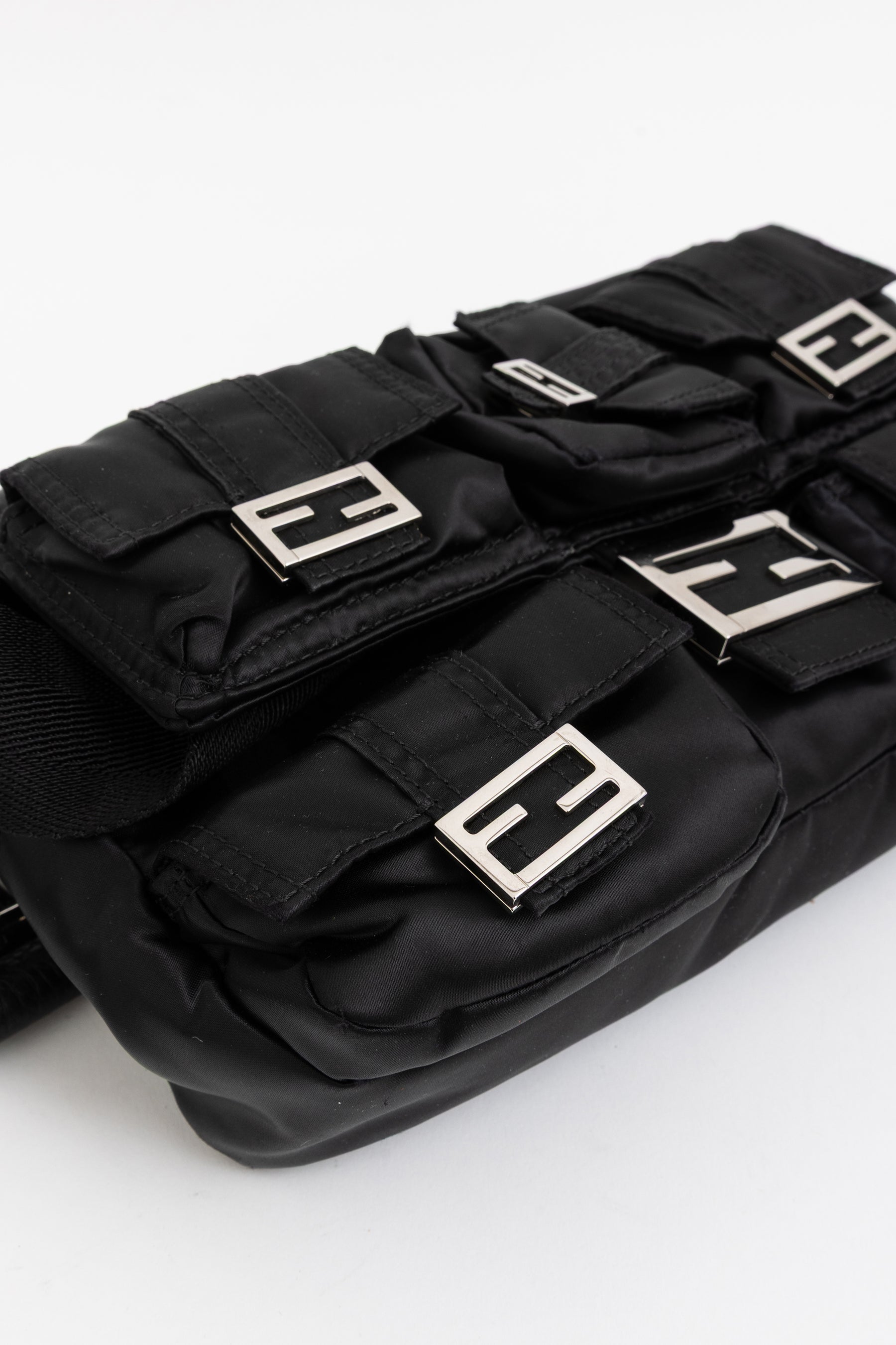 Multipocket Baguette Bag