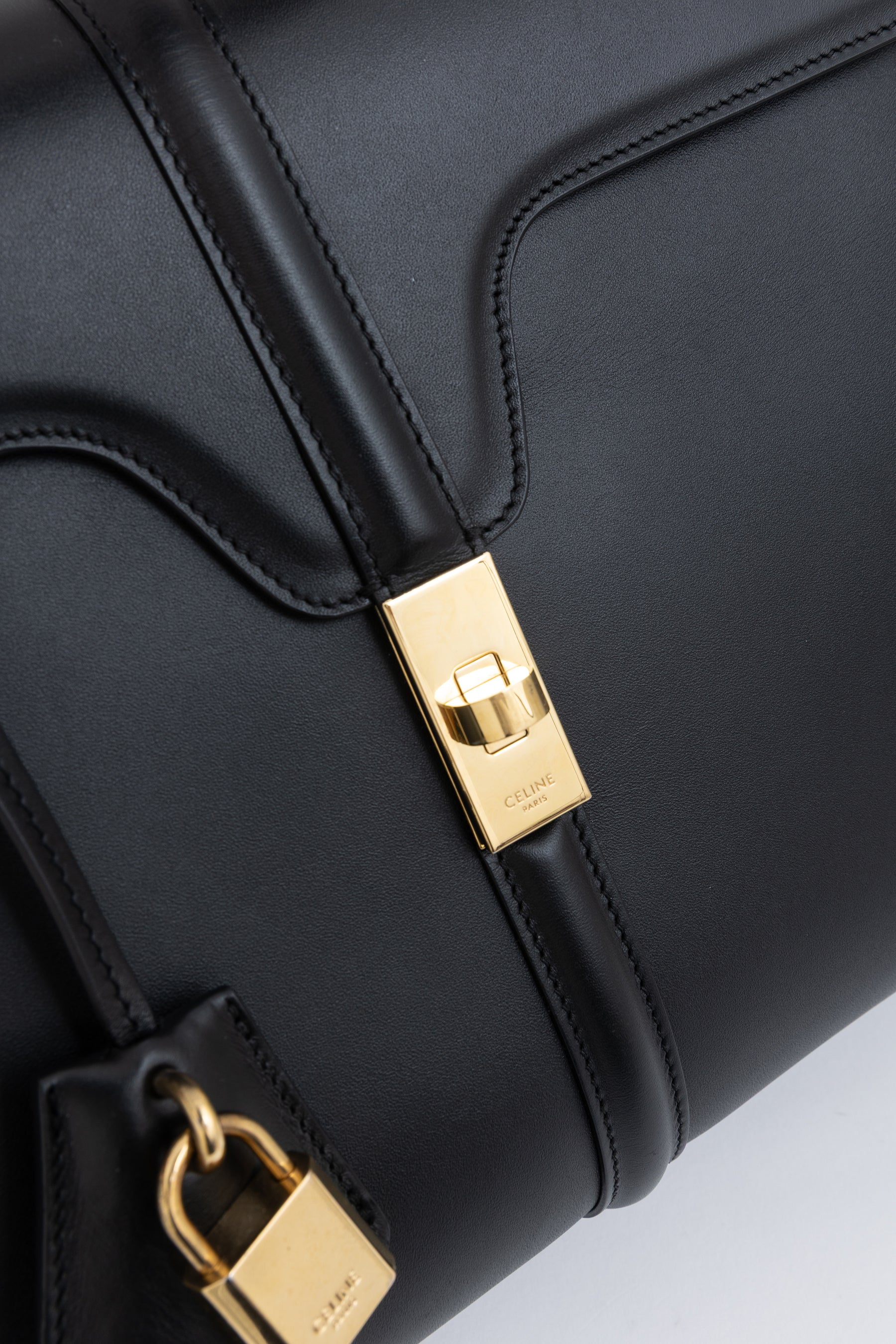 Medium Classique 16 Bag