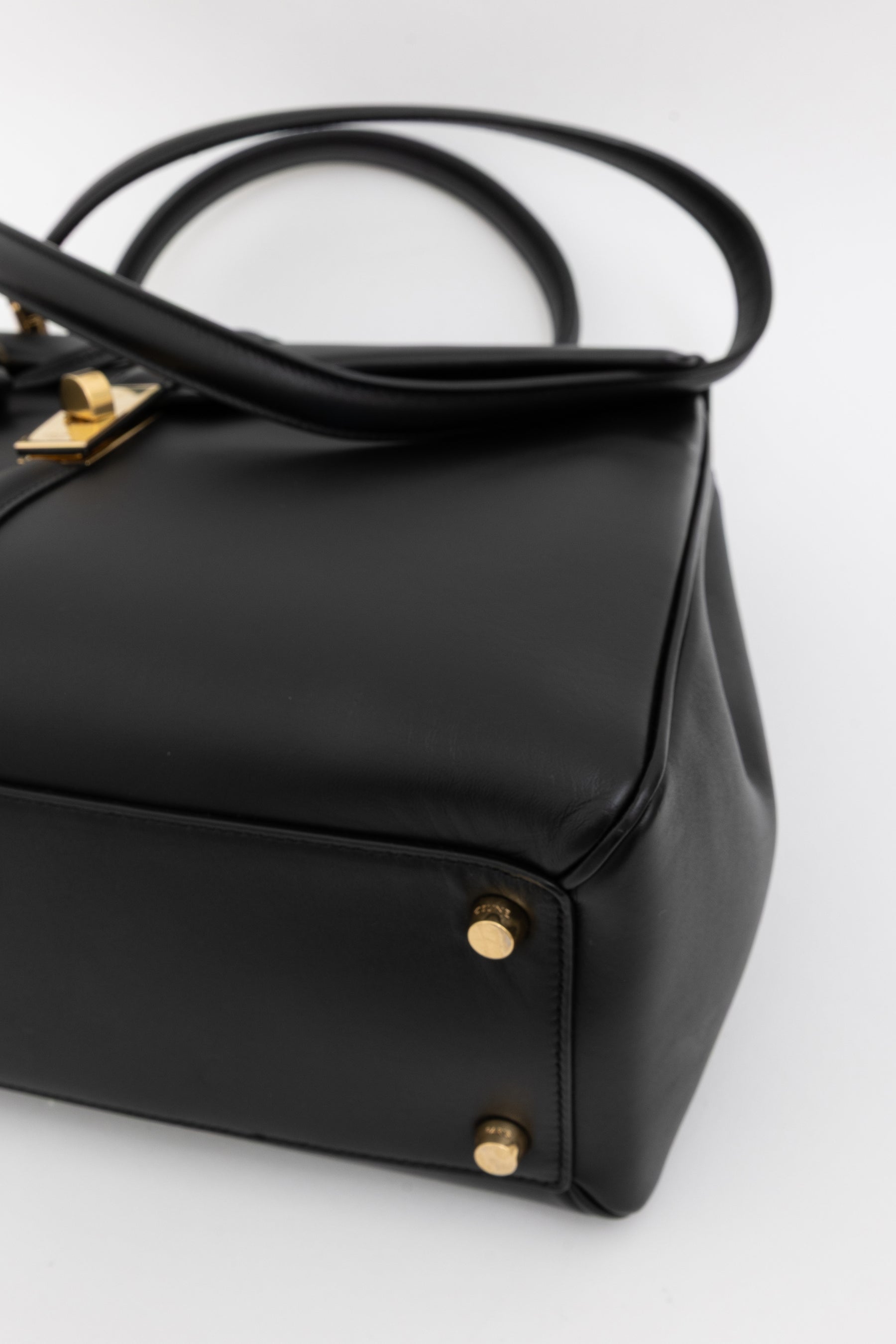 Medium Classique 16 Bag