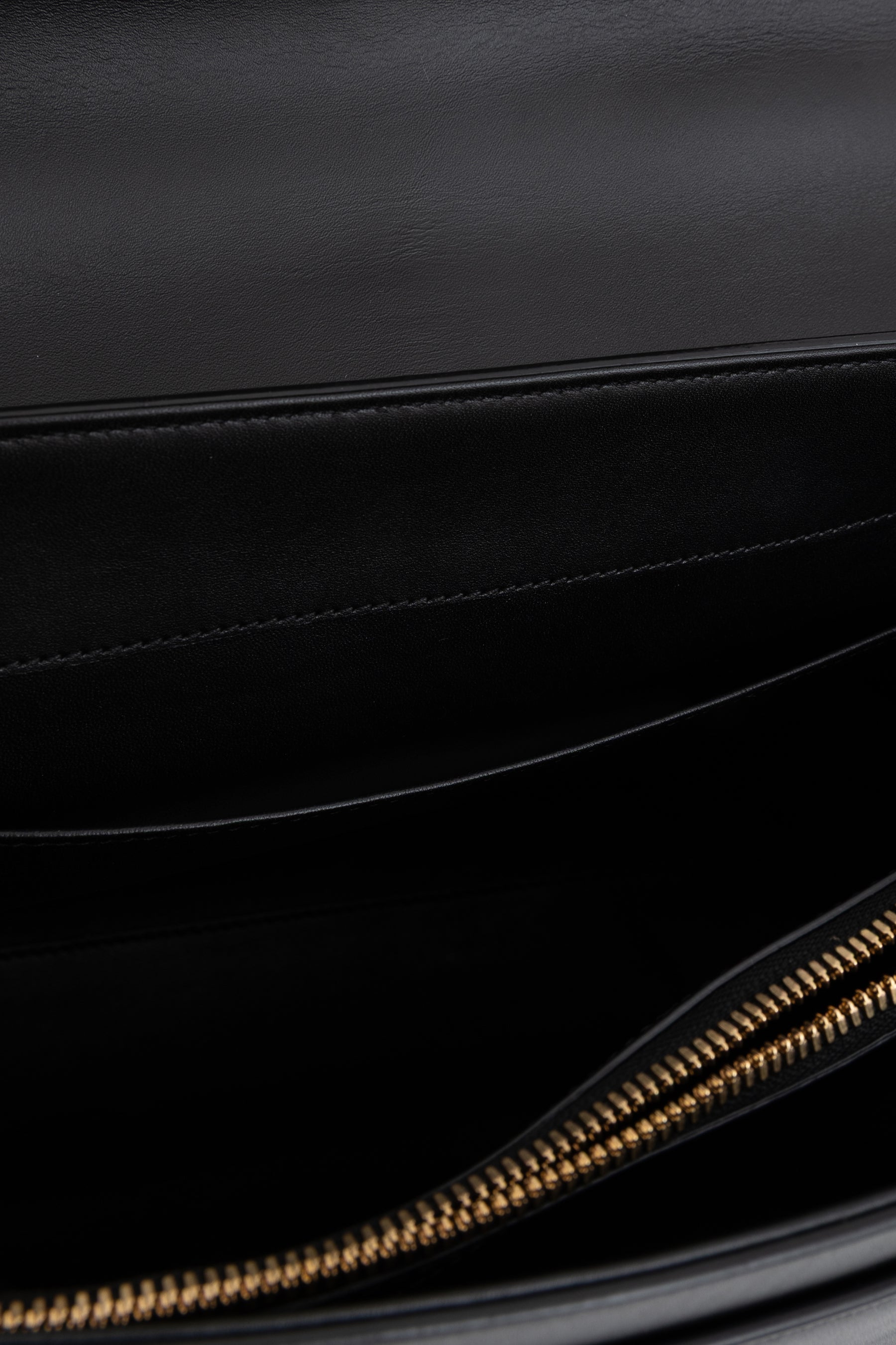 Medium Classique 16 Bag