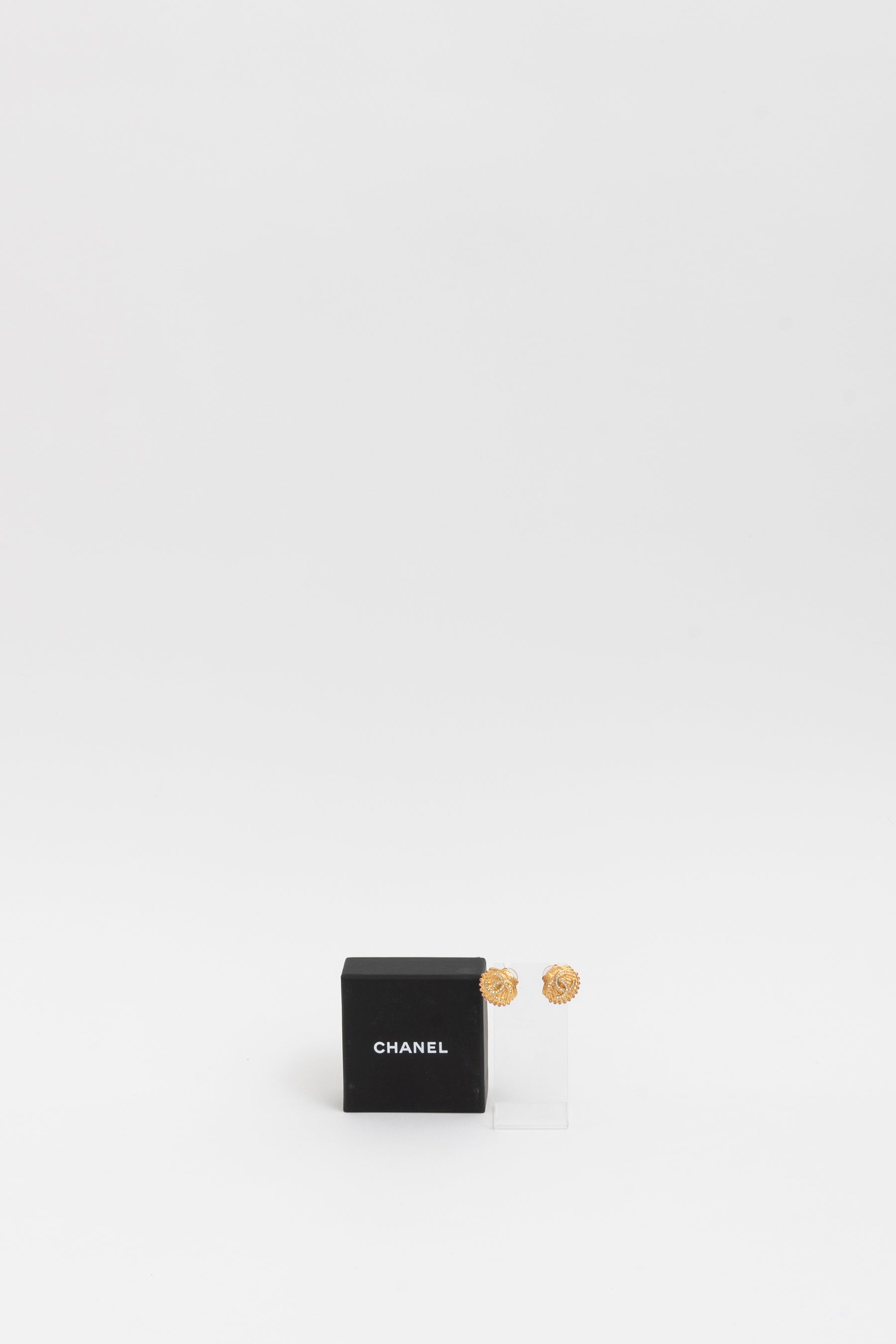 Clip On Clamshell Earrings