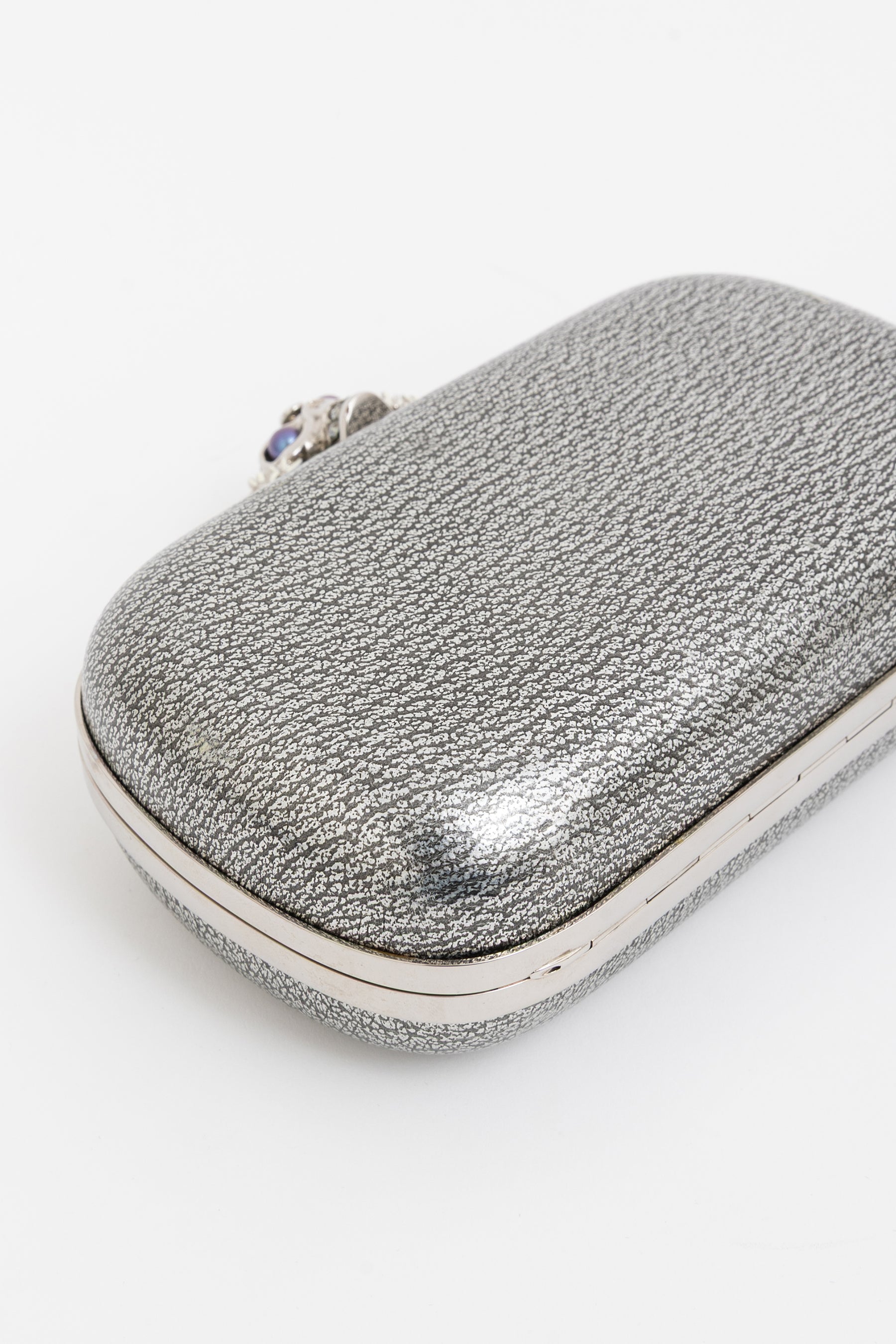 Skull Clutch