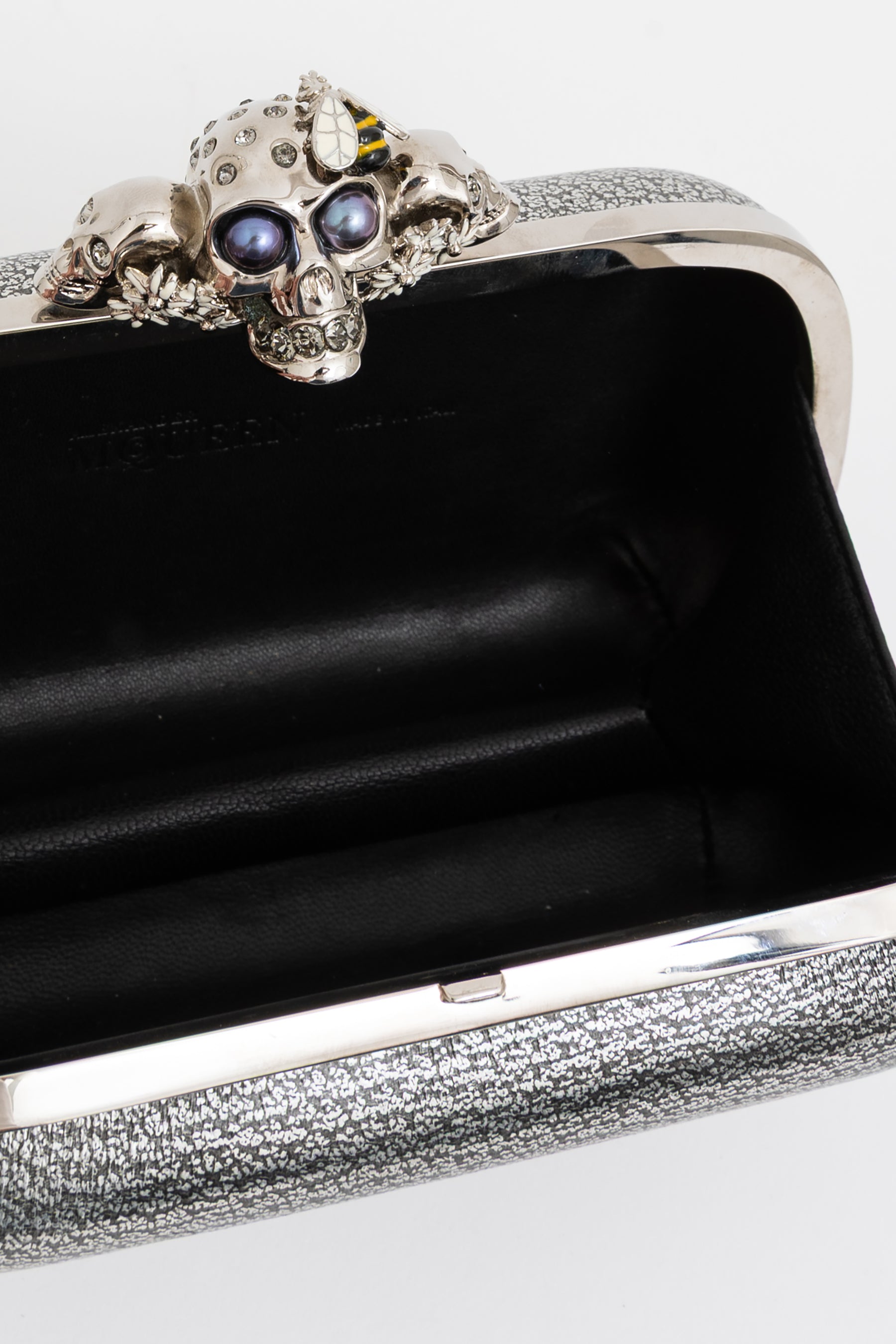Skull Clutch