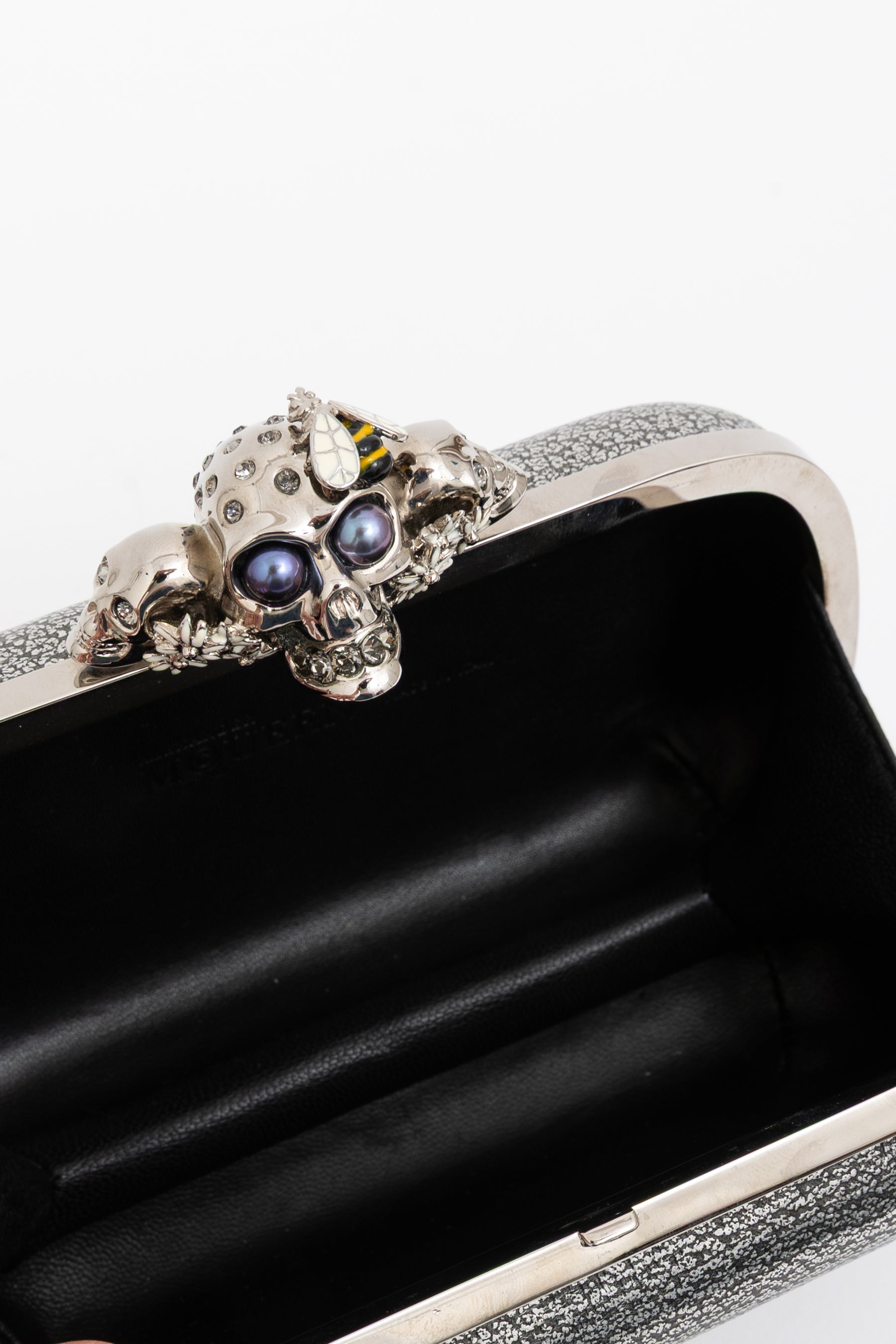 Skull Clutch