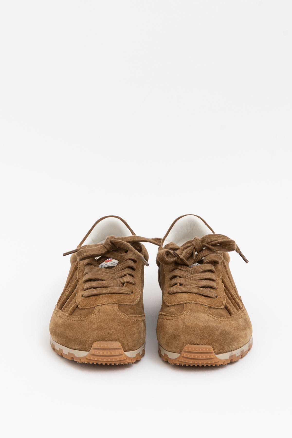 Quest Sneakers