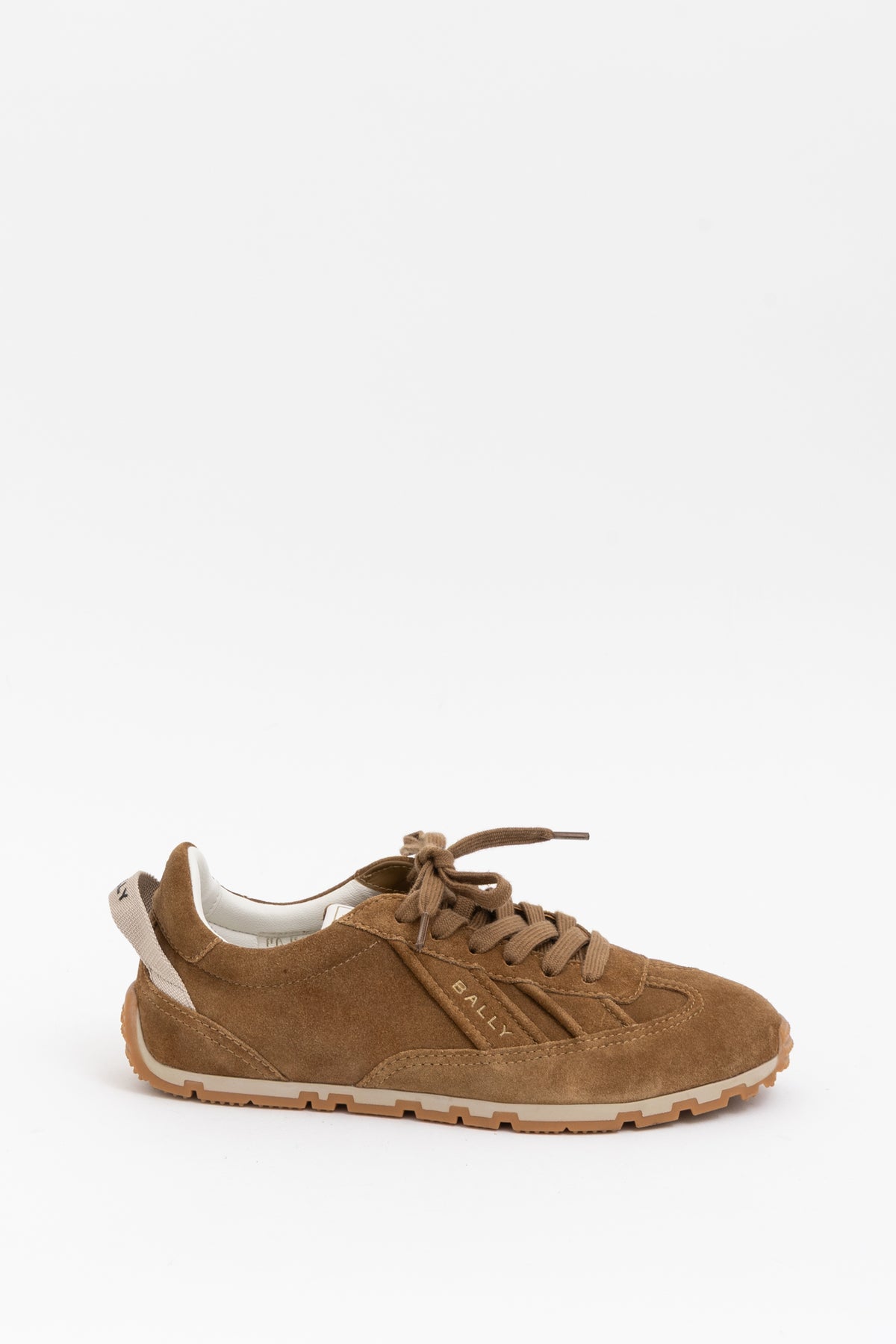 Quest Sneakers