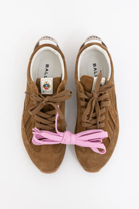 Quest Sneakers