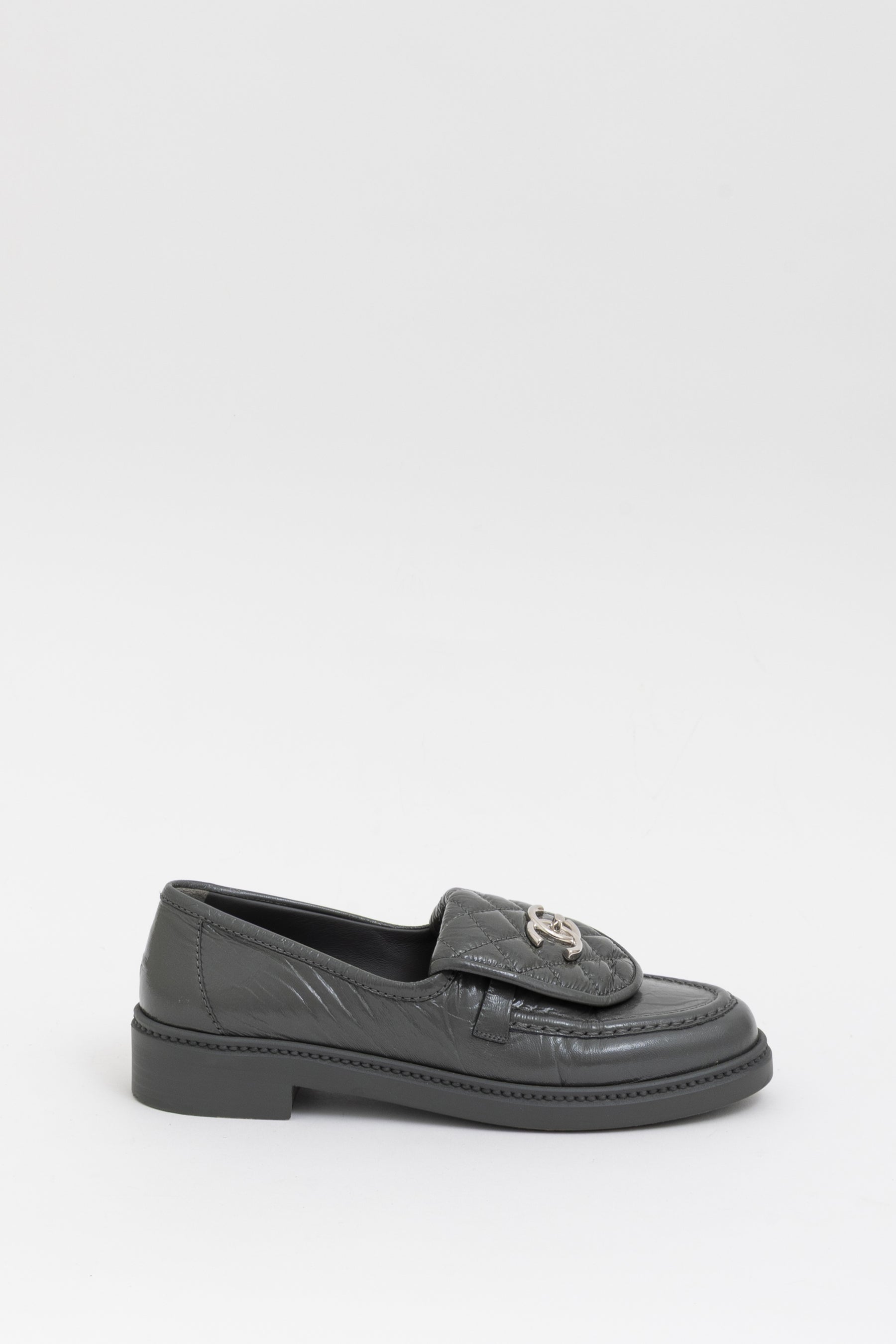 Turnlock Moccasins