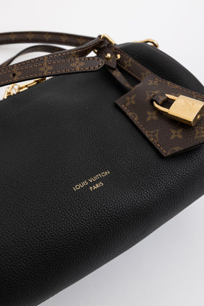 Express PM Shoulder Bag
