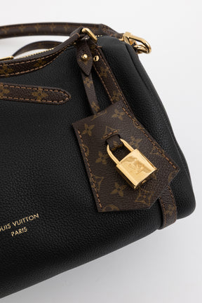 Express PM Shoulder Bag