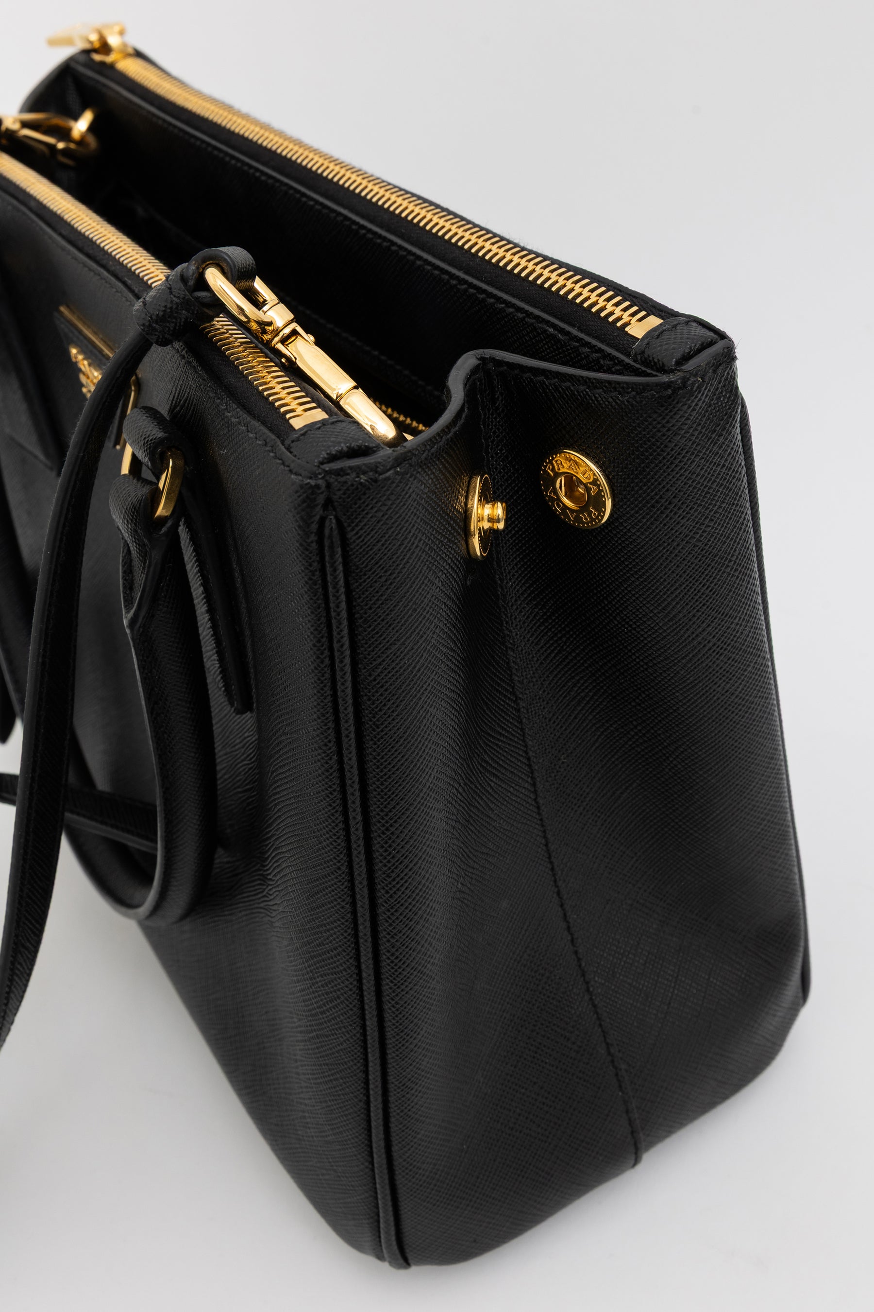 Medium Galleria Bag
