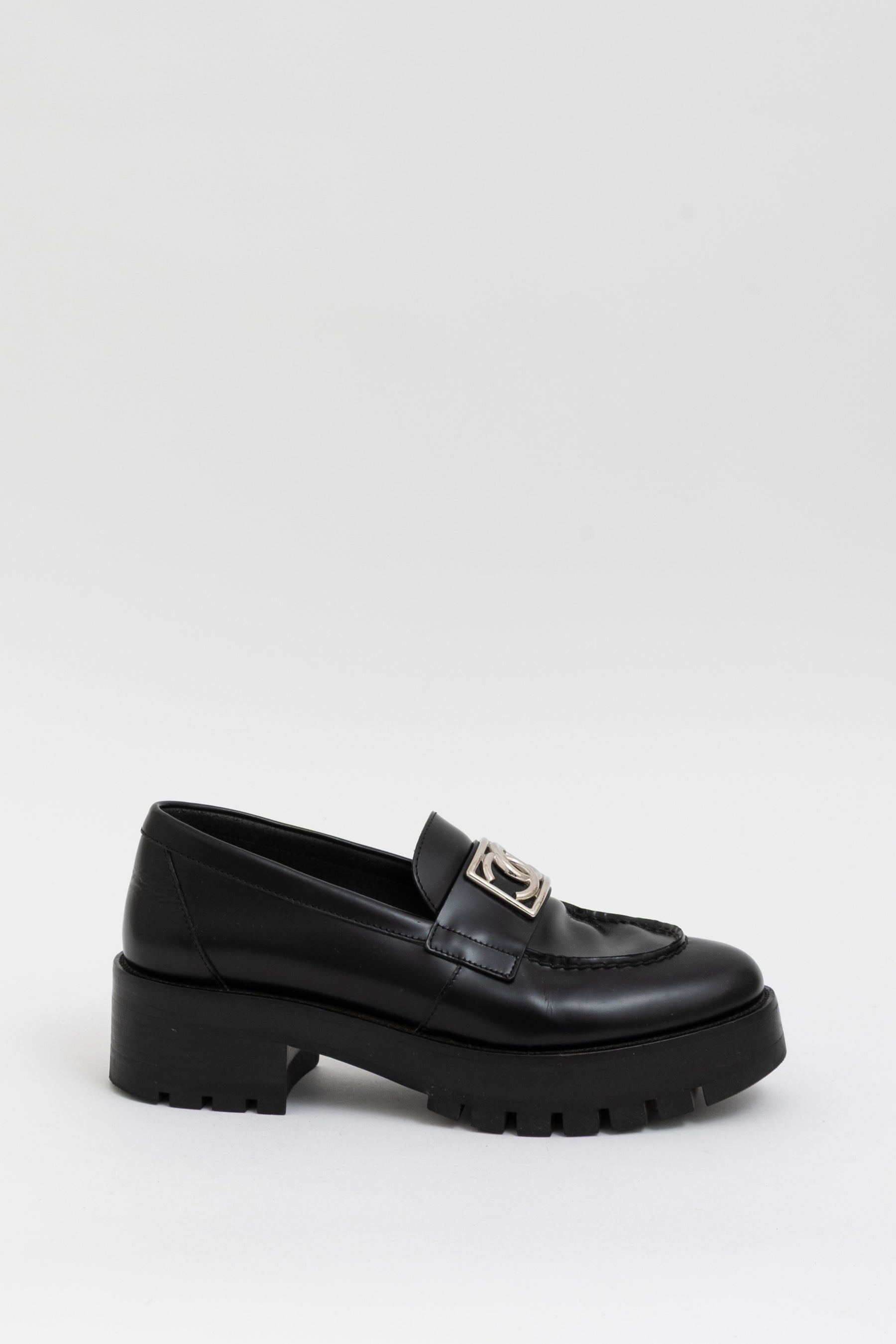 Interlocking CC Logo Loafers