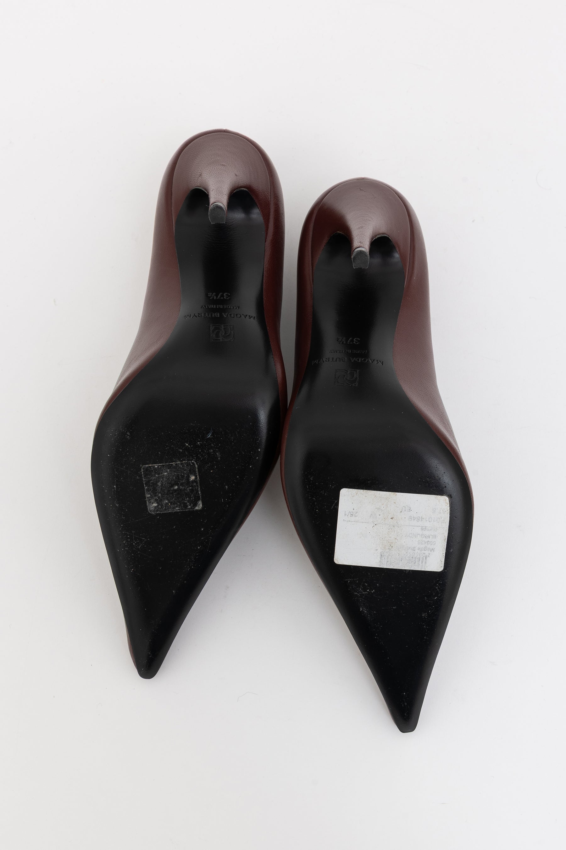 Elongated Pumps