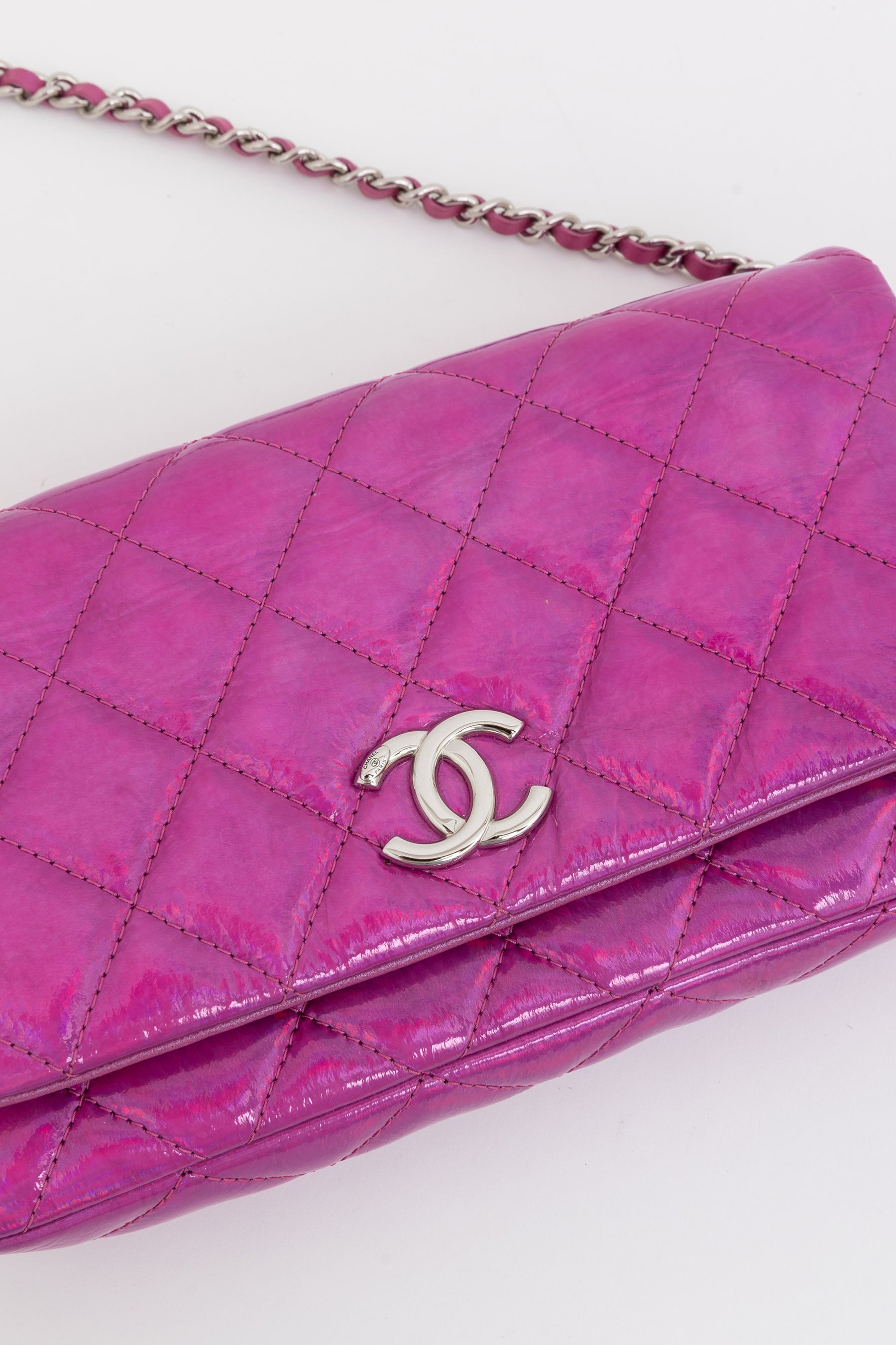 Iridescent Wallet on Chain