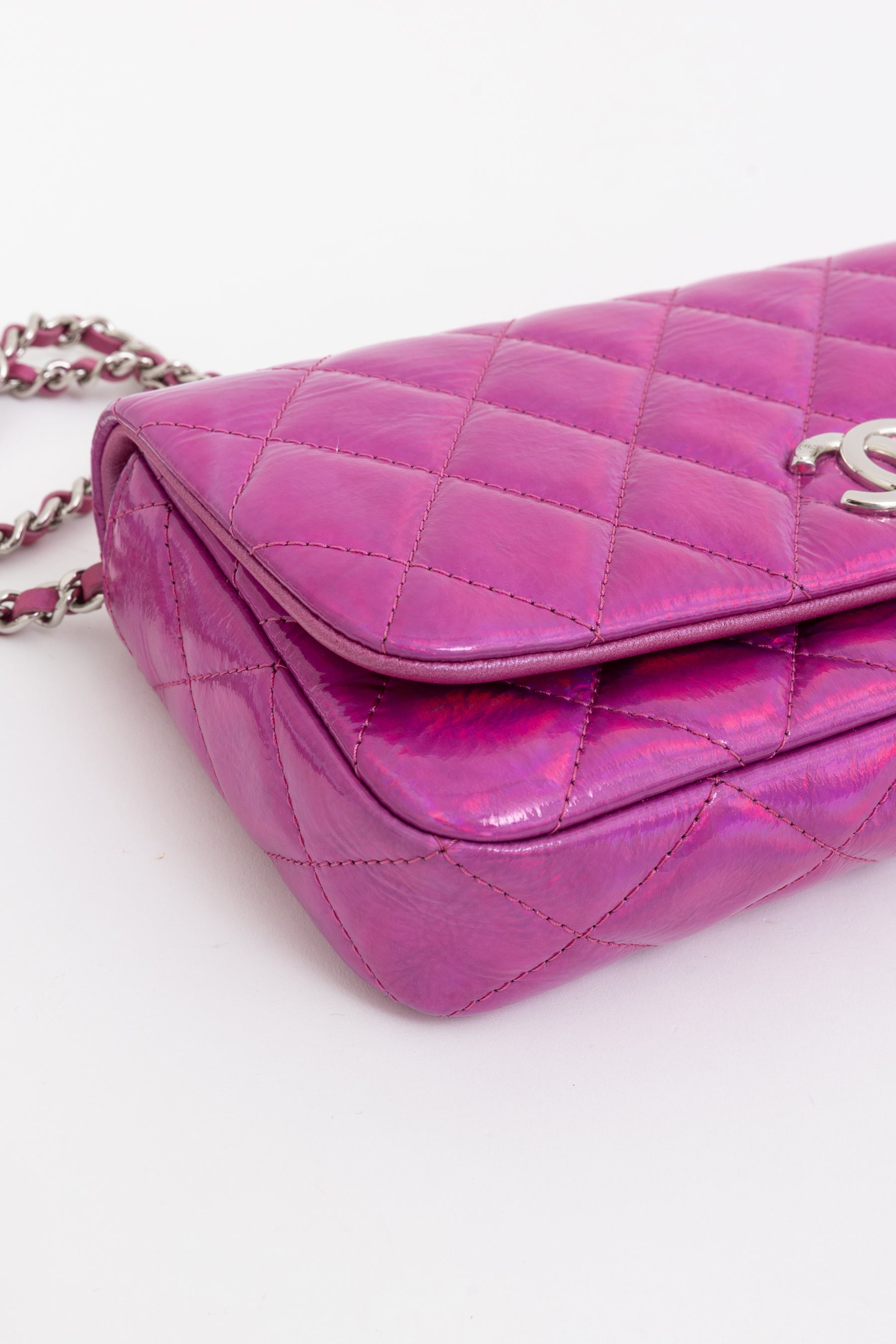 Iridescent Wallet on Chain