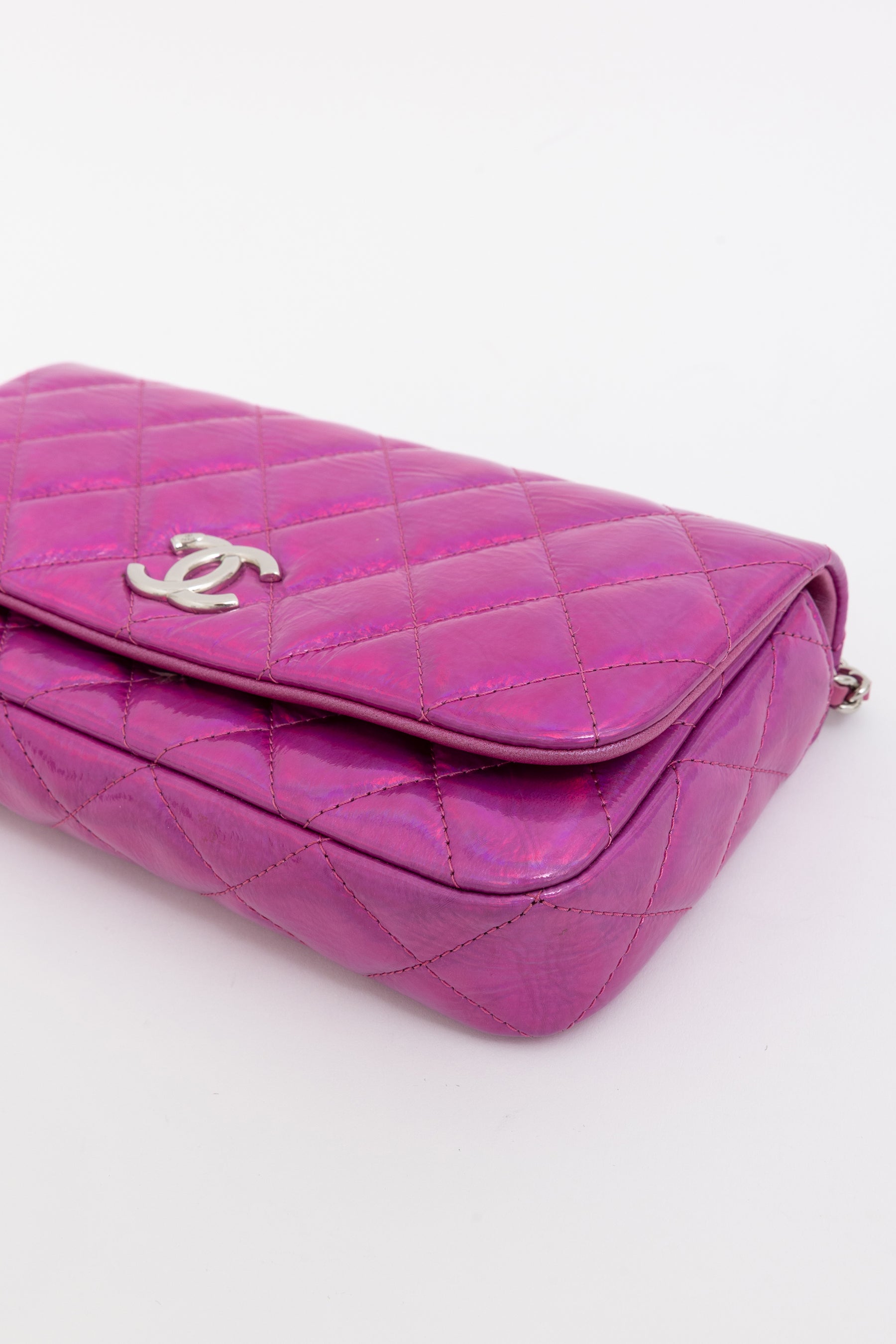 Iridescent Wallet on Chain