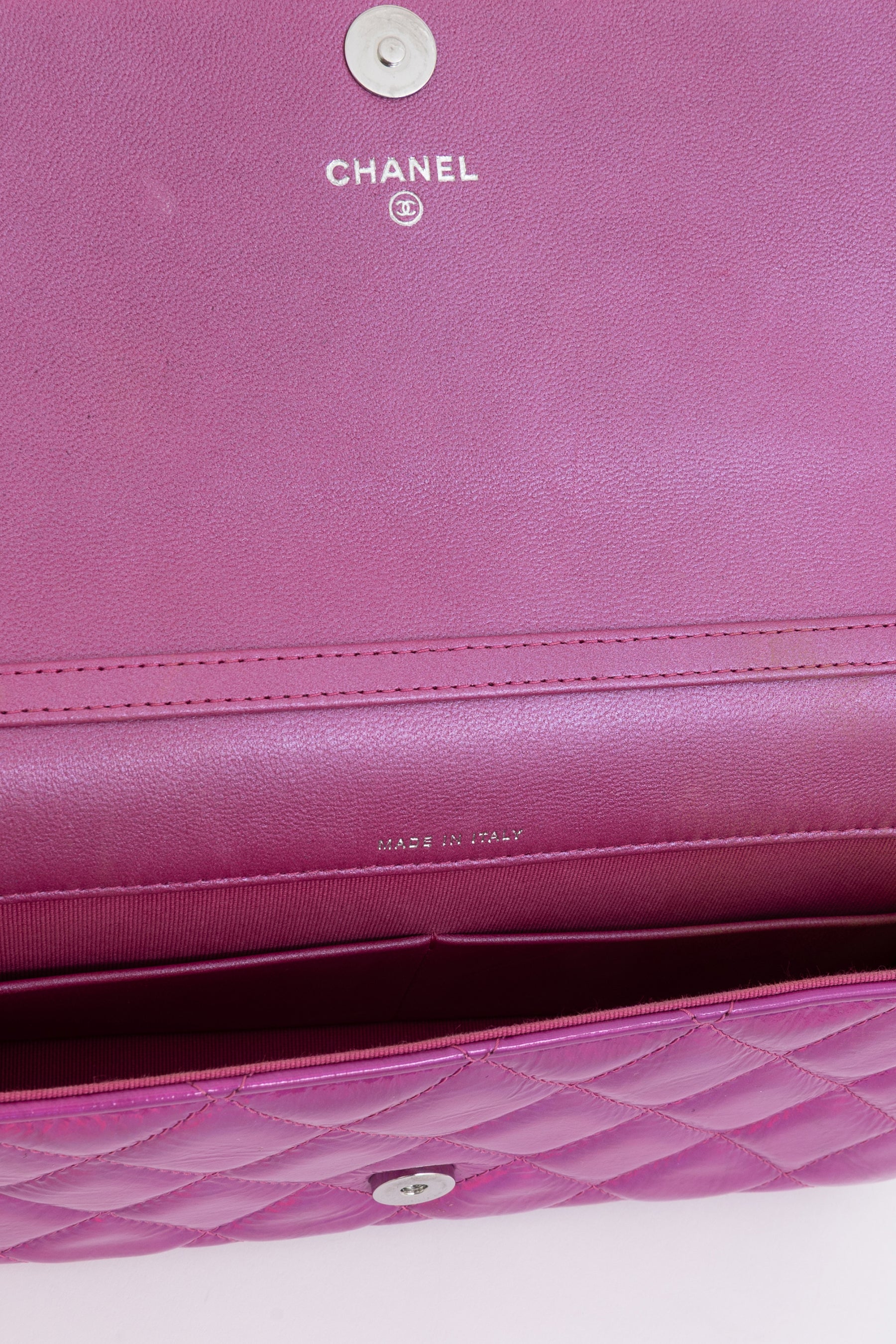 Iridescent Wallet on Chain