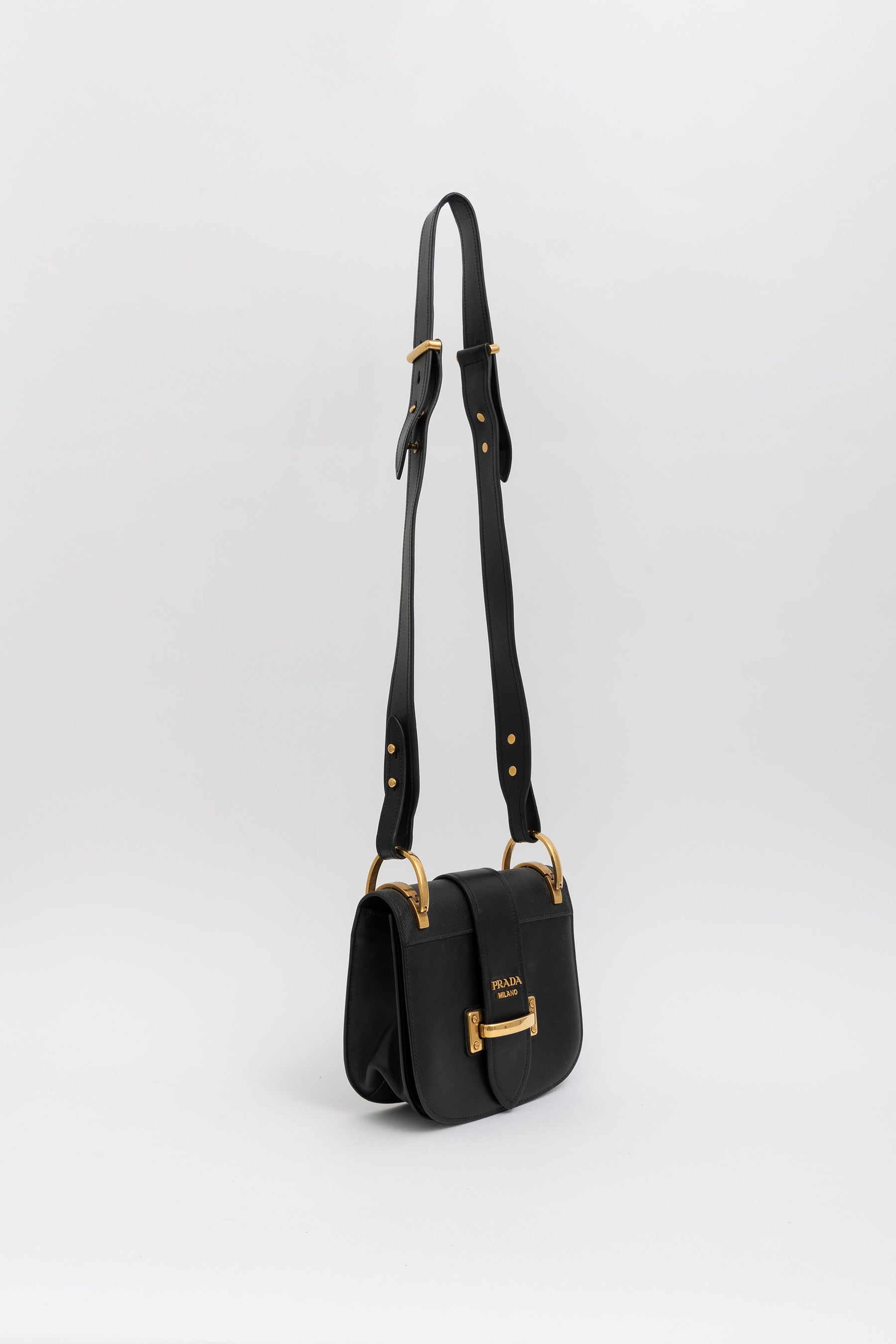 Cahier Curved Crossbody Bag