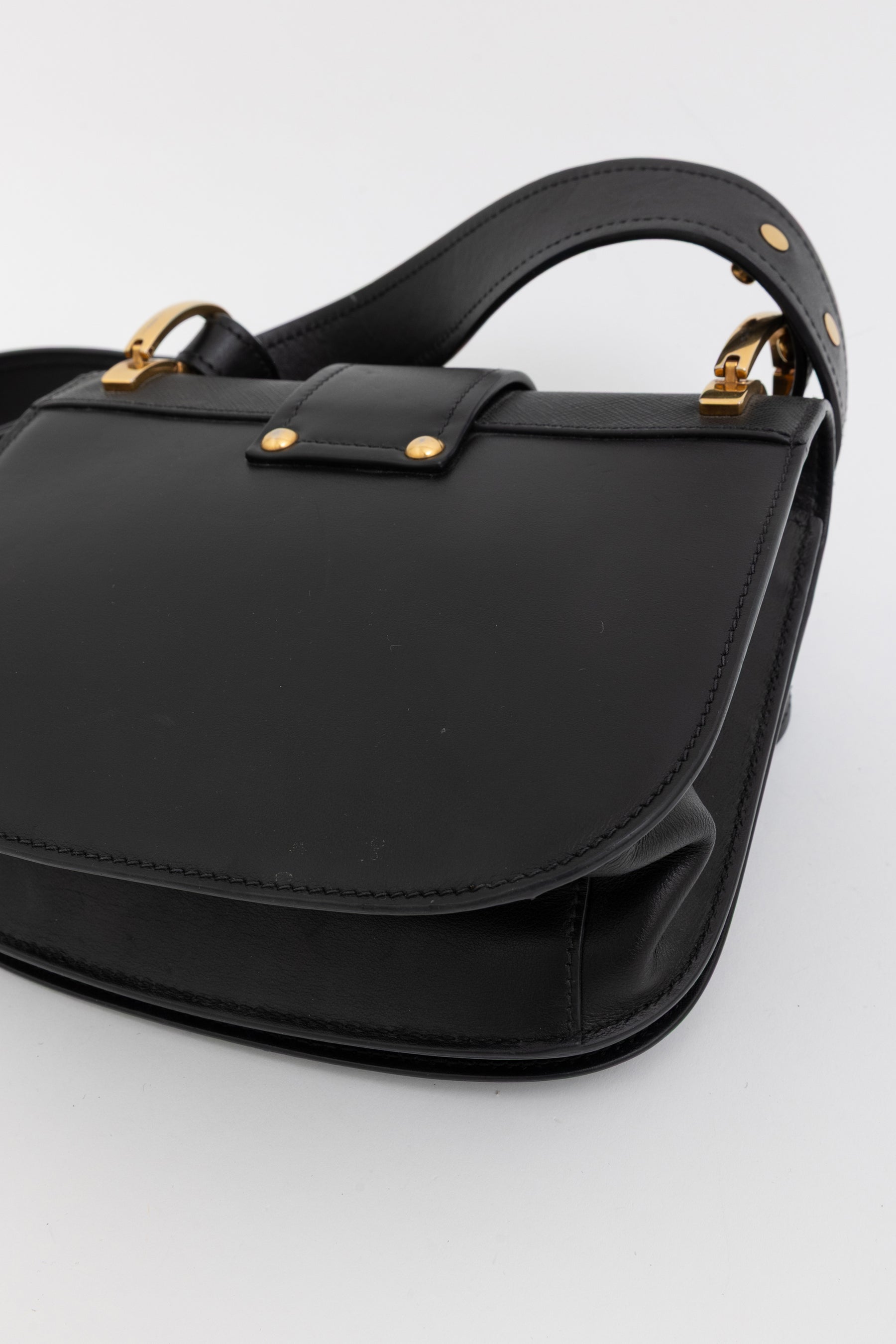 Cahier Curved Crossbody Bag