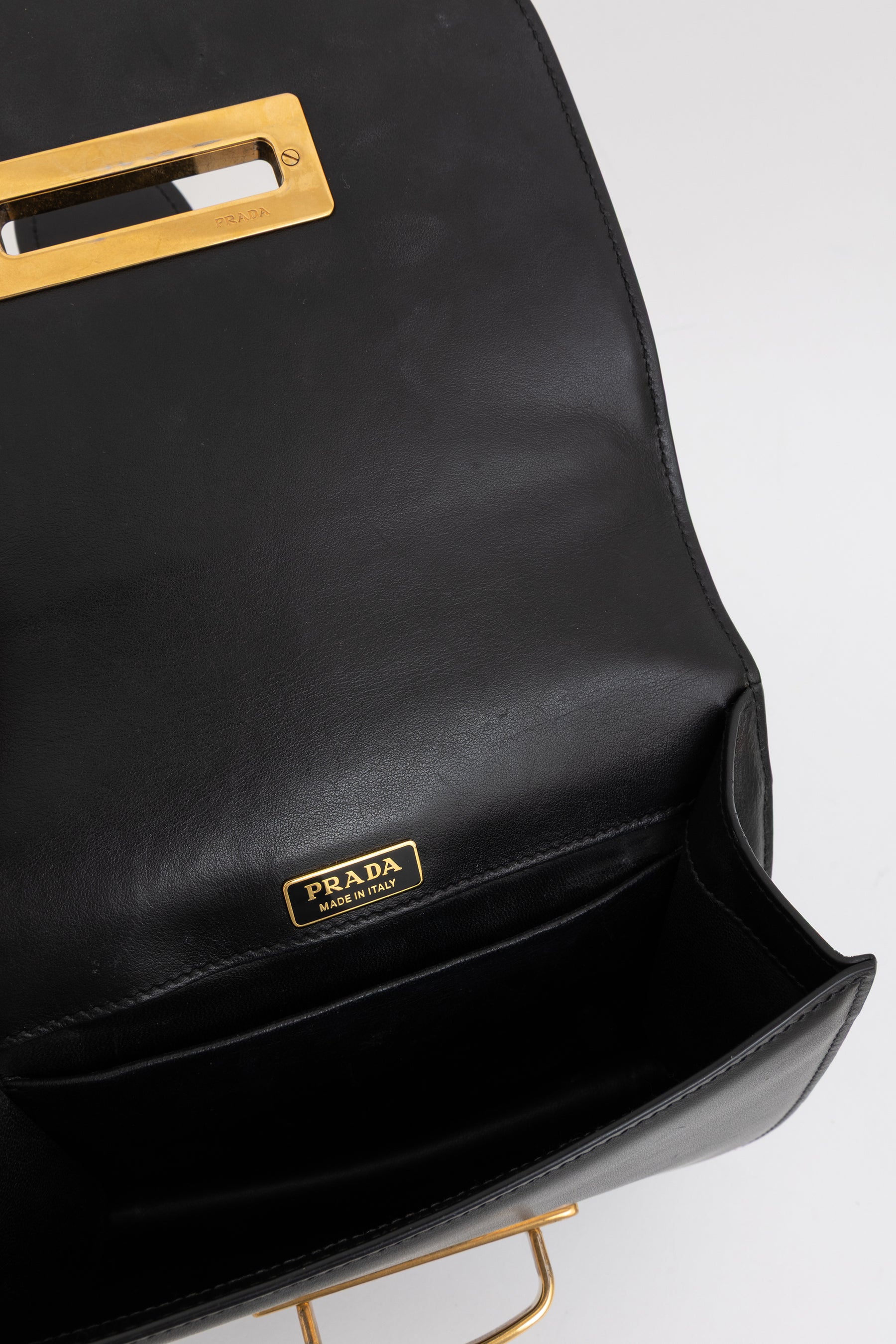 Cahier Curved Crossbody Bag