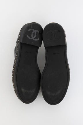 Cap-Toe Chain Around Lace-Up Oxfords