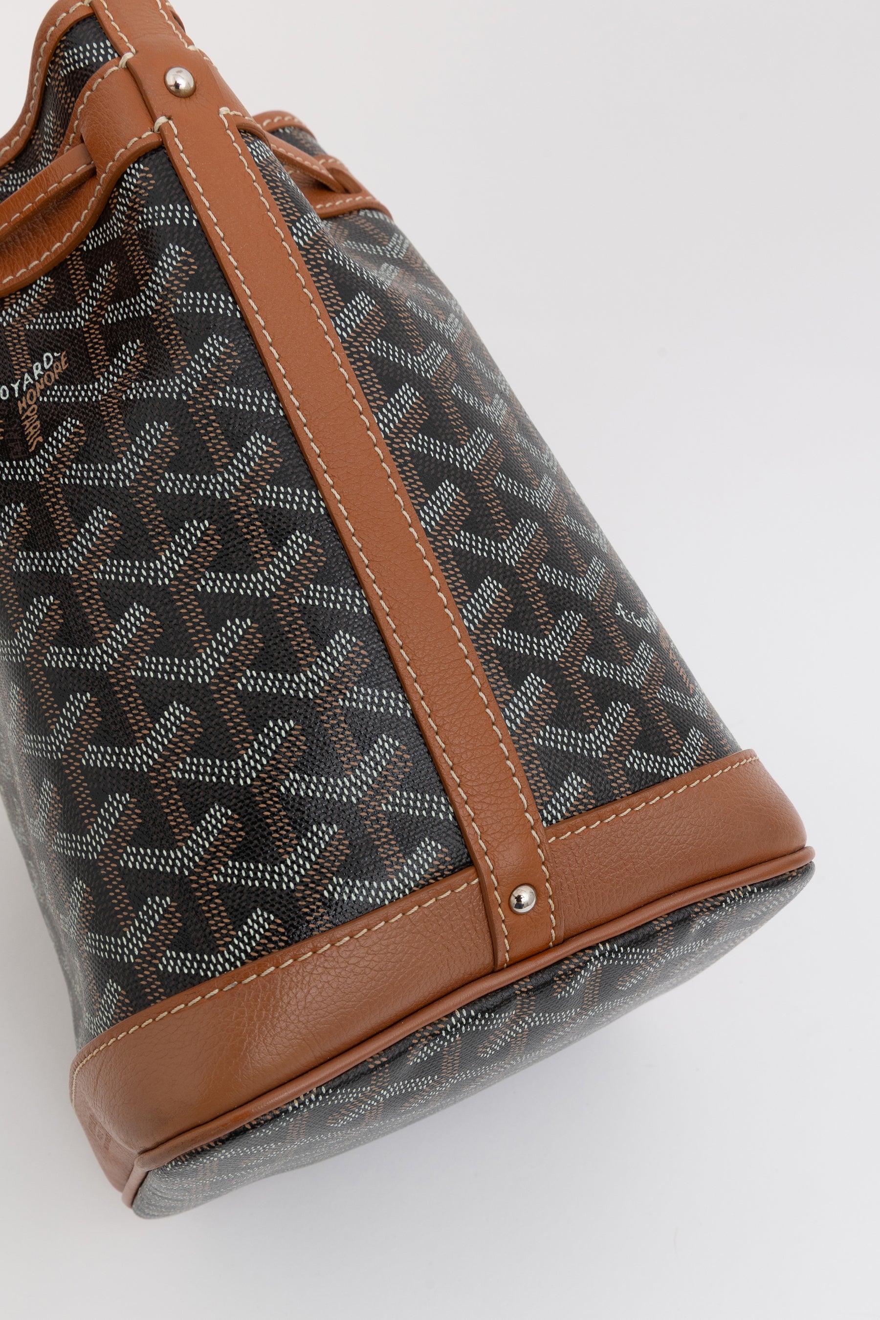 Petit Flot Bucket Bag
