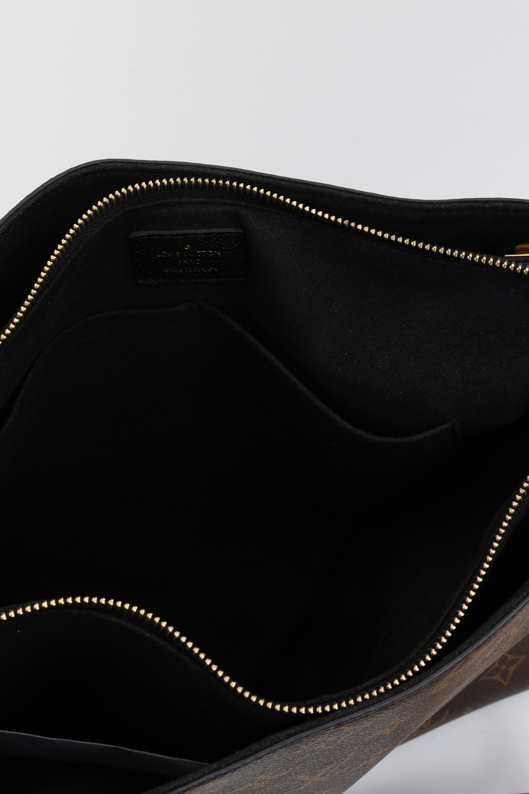 Surene MM Shoulder Bag