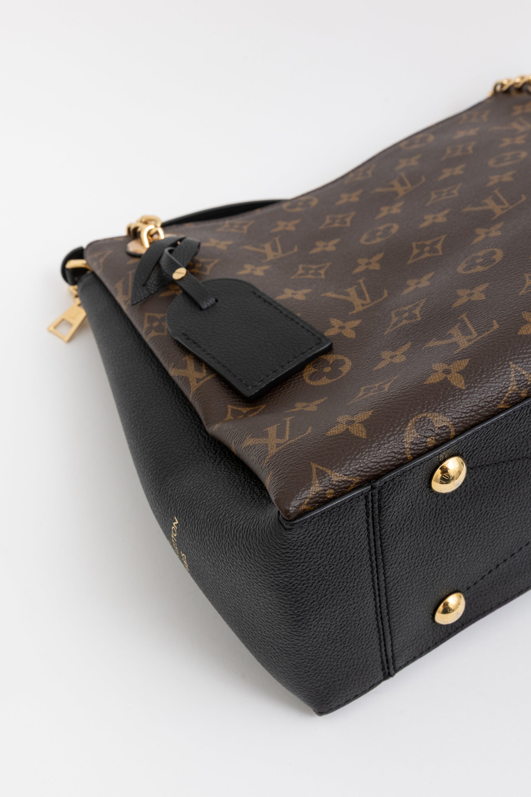 Surene MM Shoulder Bag