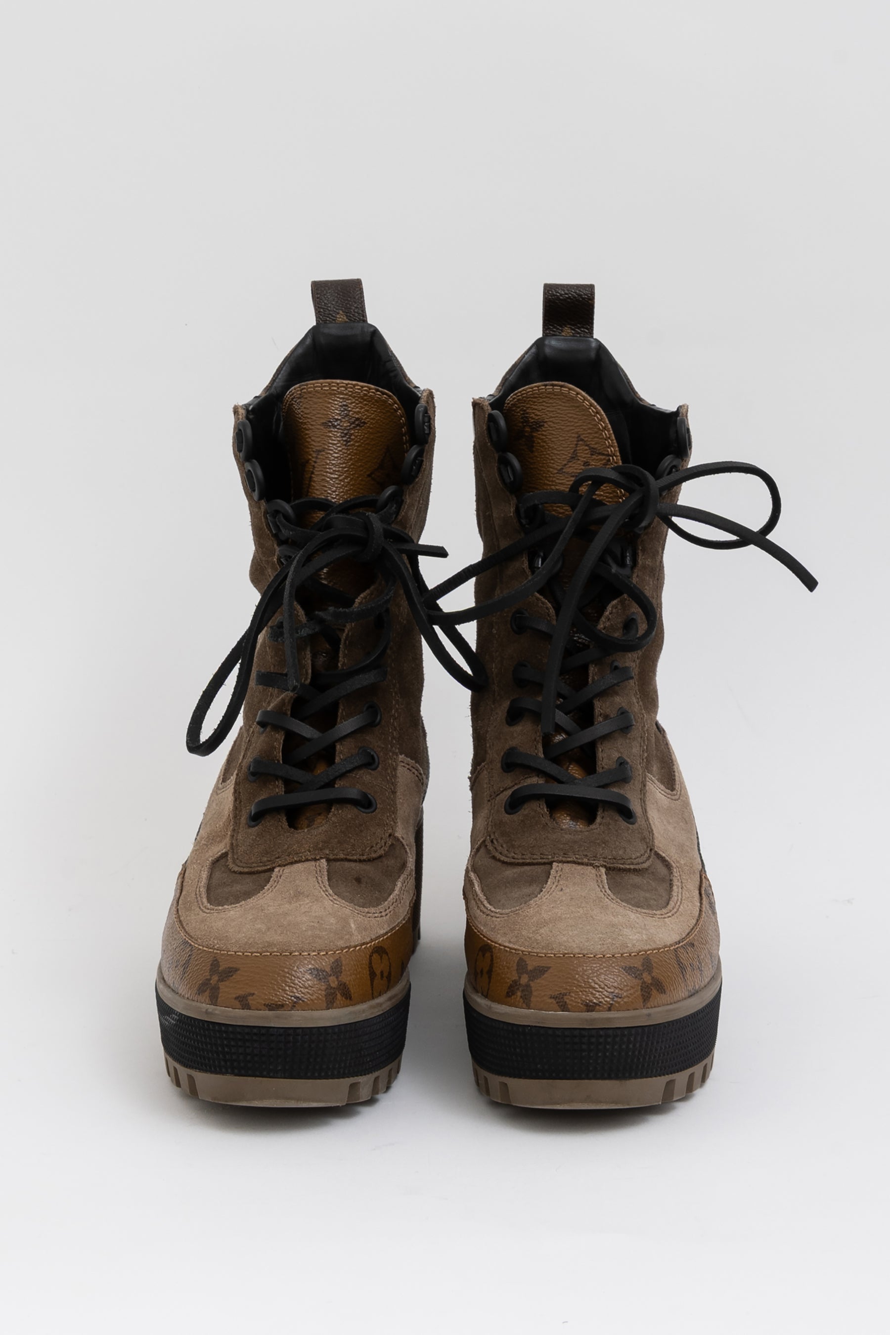 Laureate Desert Boots