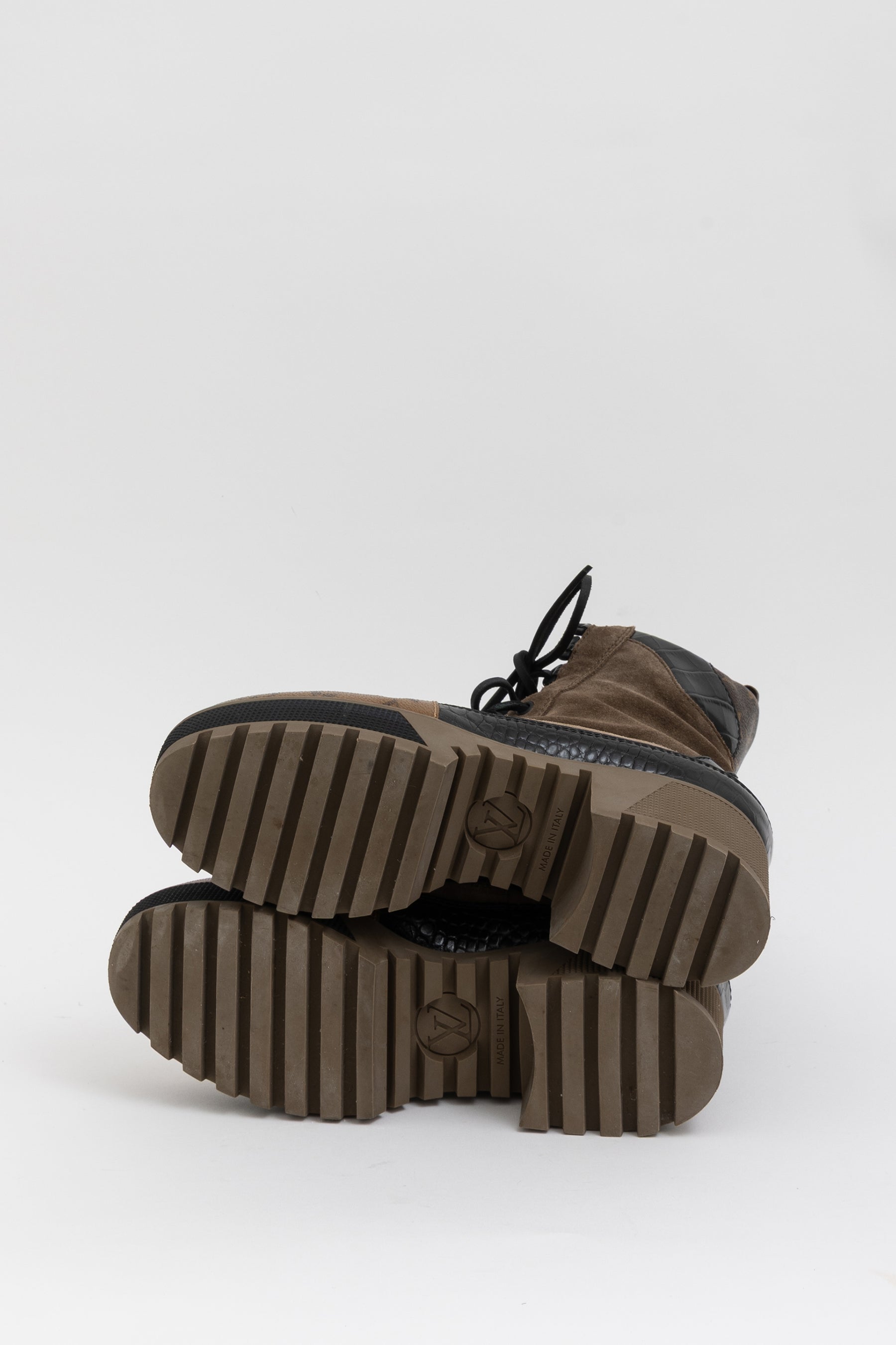 Laureate Desert Boots