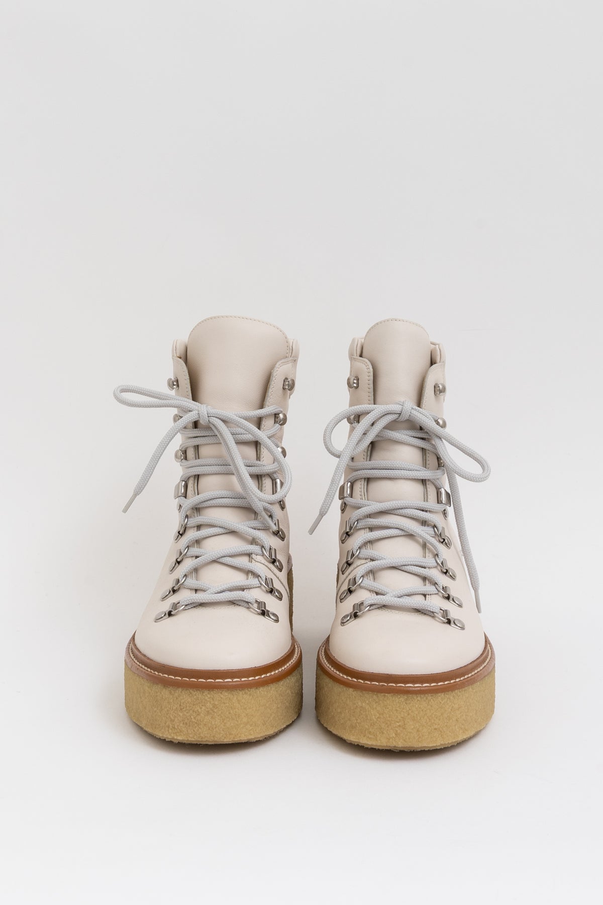 Discovery Boots