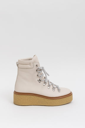Discovery Boots