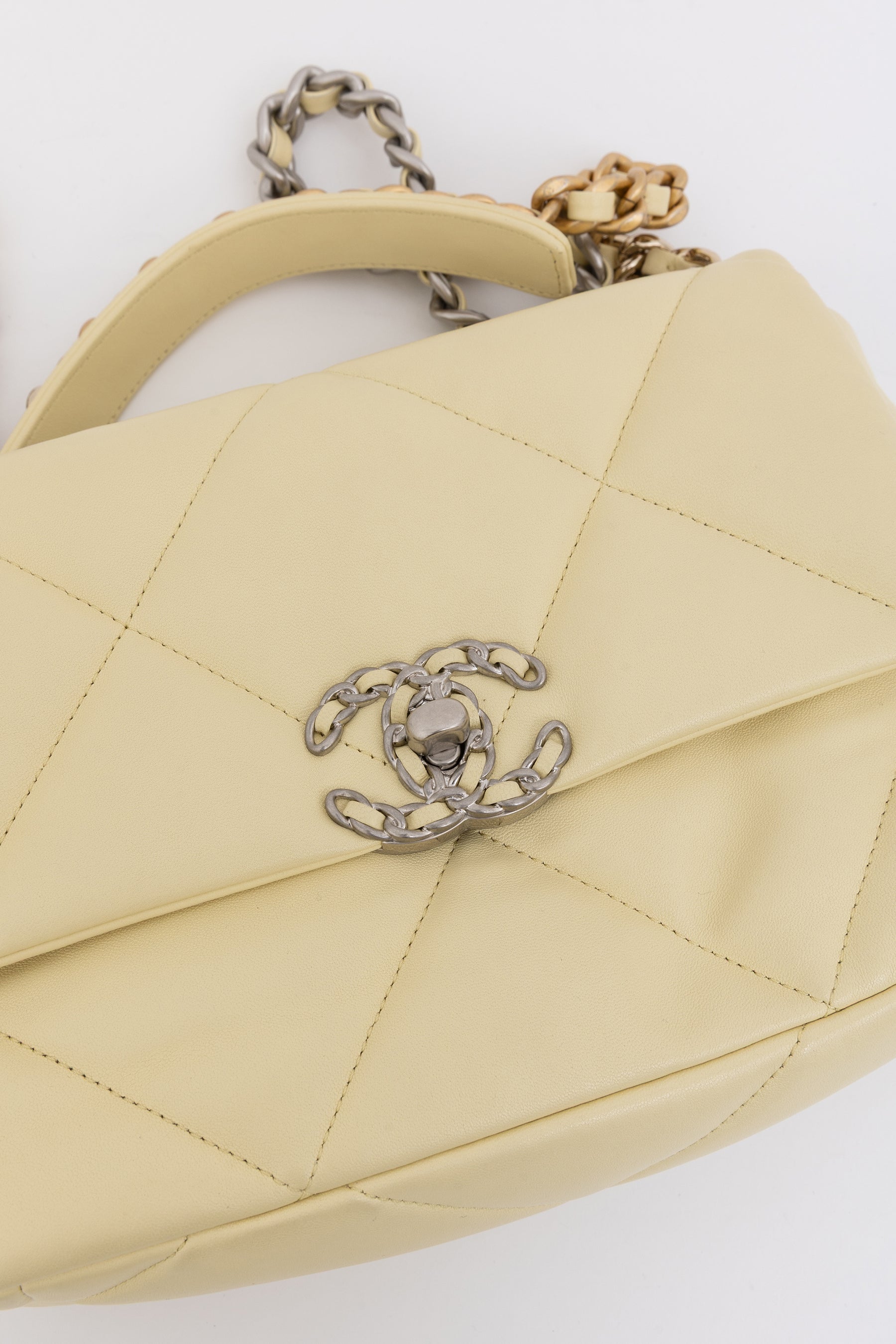 Medium 19 Bag