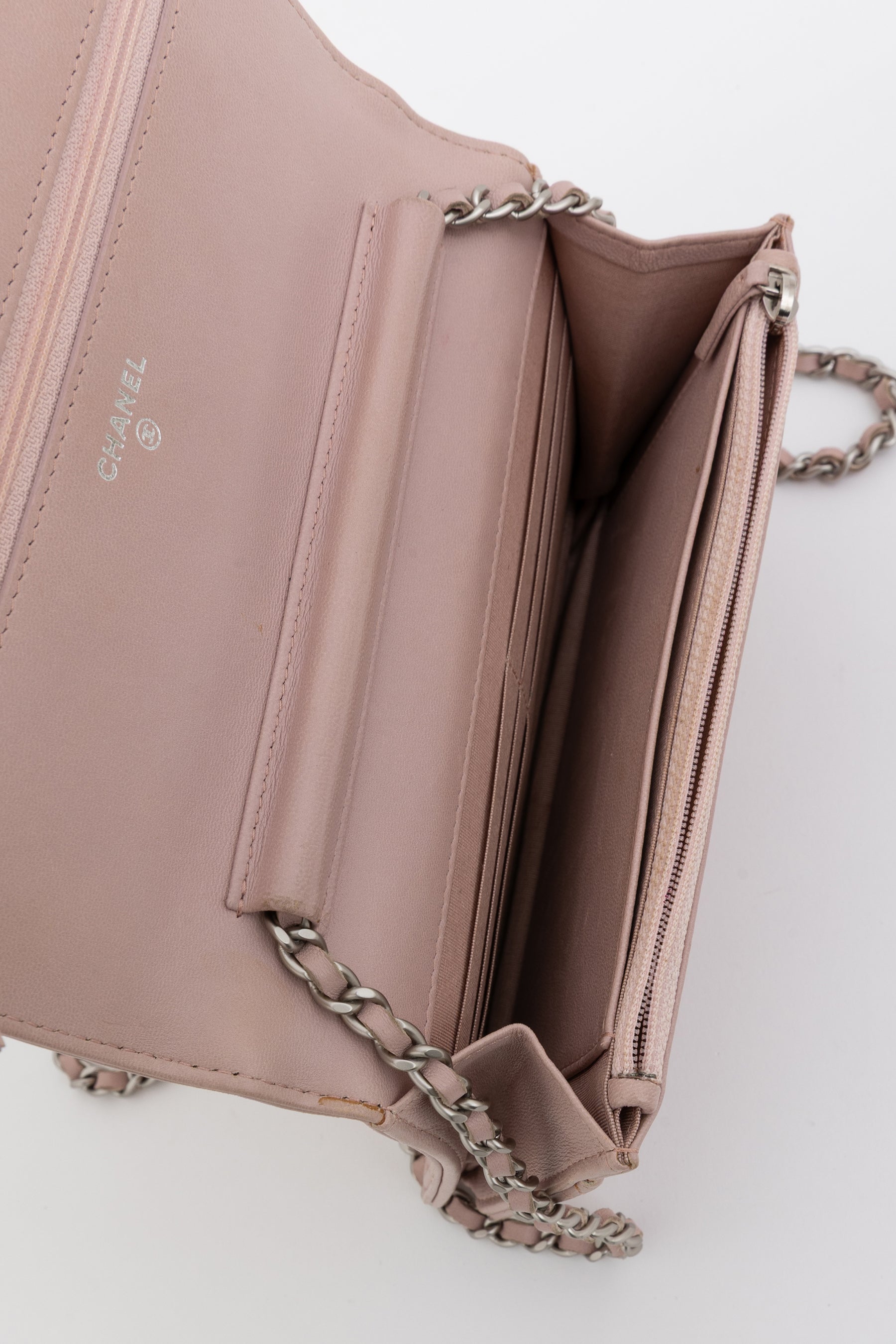 Boy Wallet on Chain