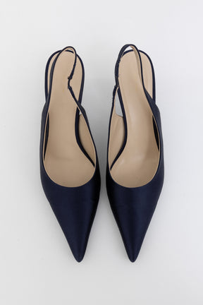 Bourgeoise Pumps