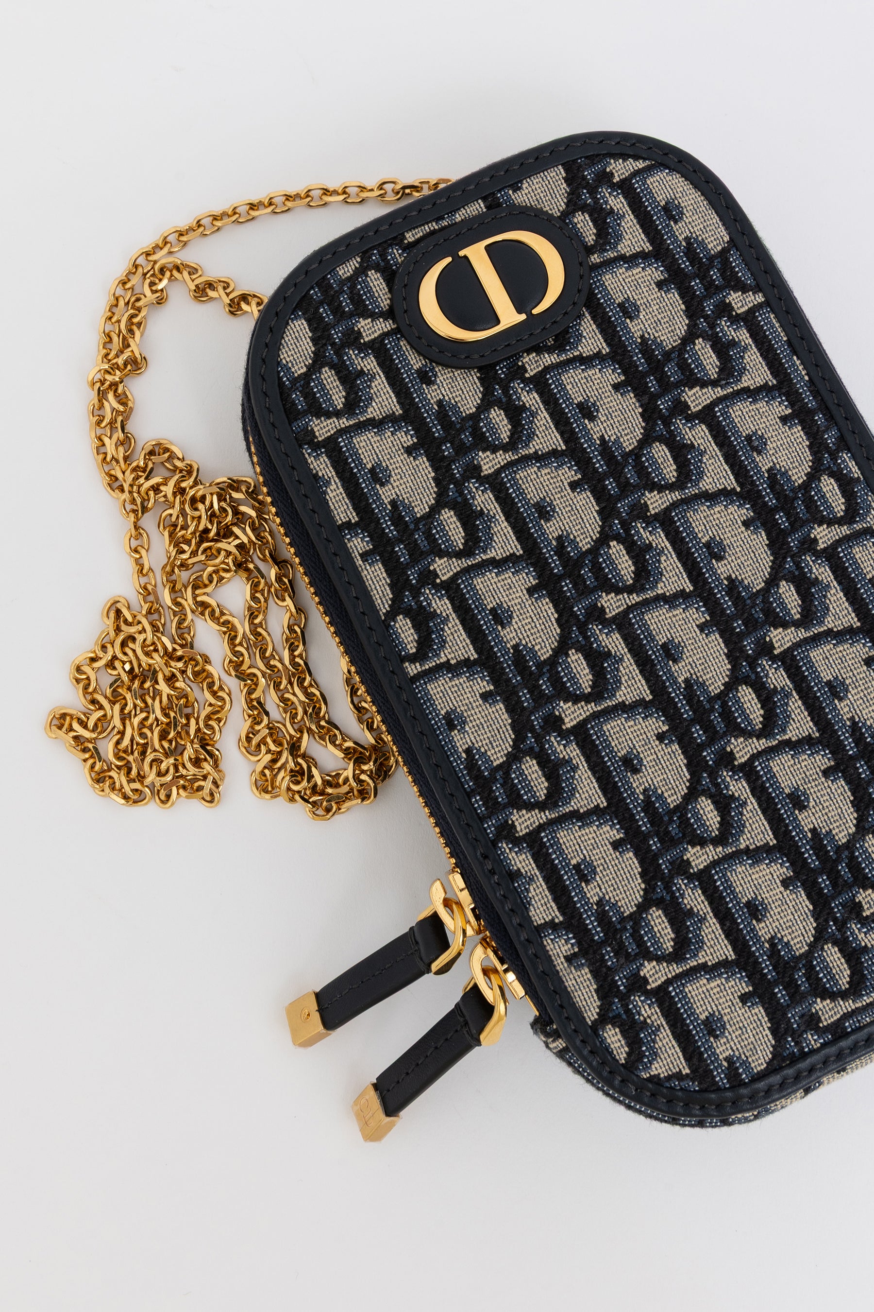 30 Montaigne Call'in Dior Phone Holder