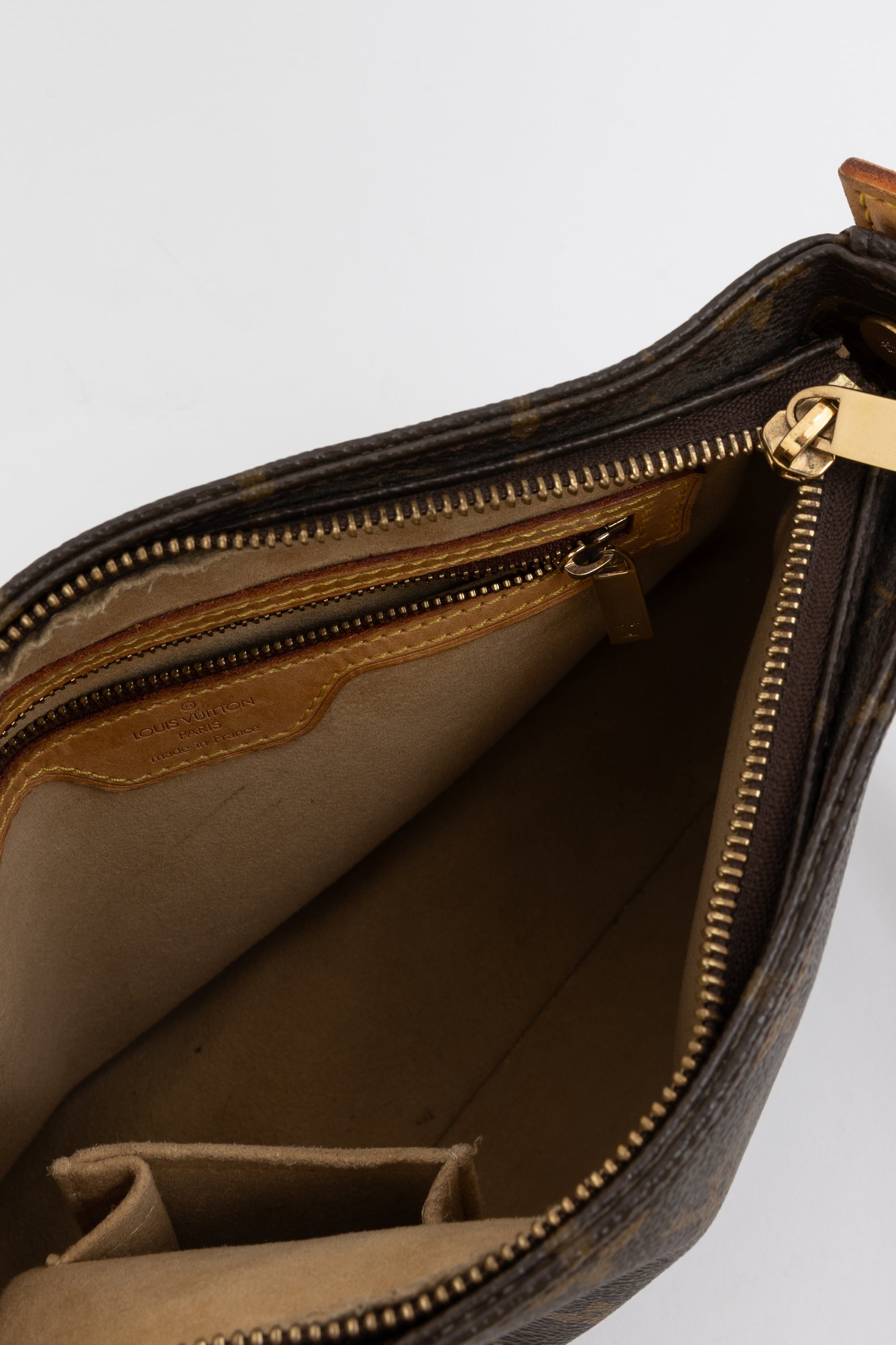 Monogram Looping MM Shoulder Bag