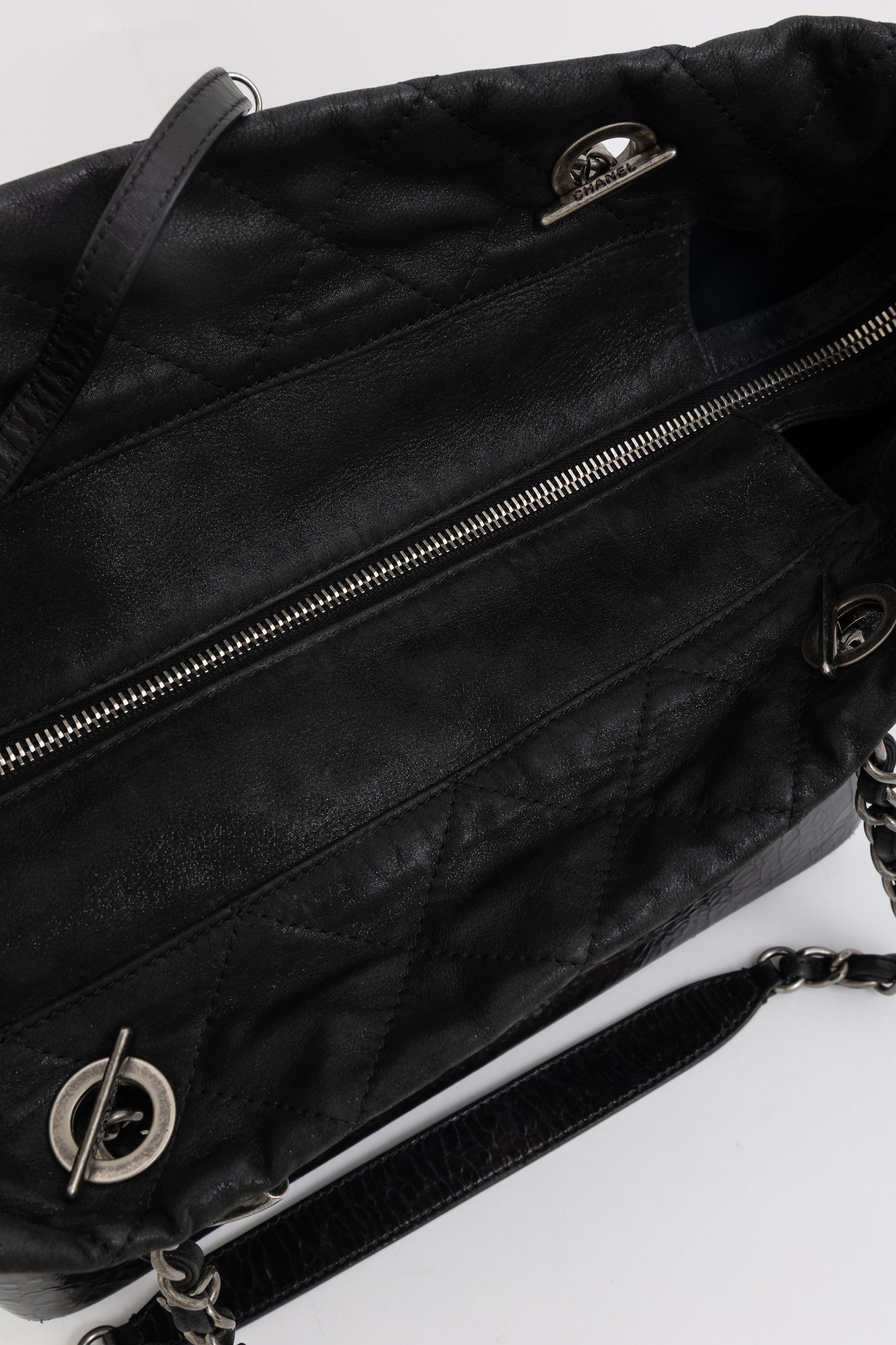 VIP Grand Shopping Tote