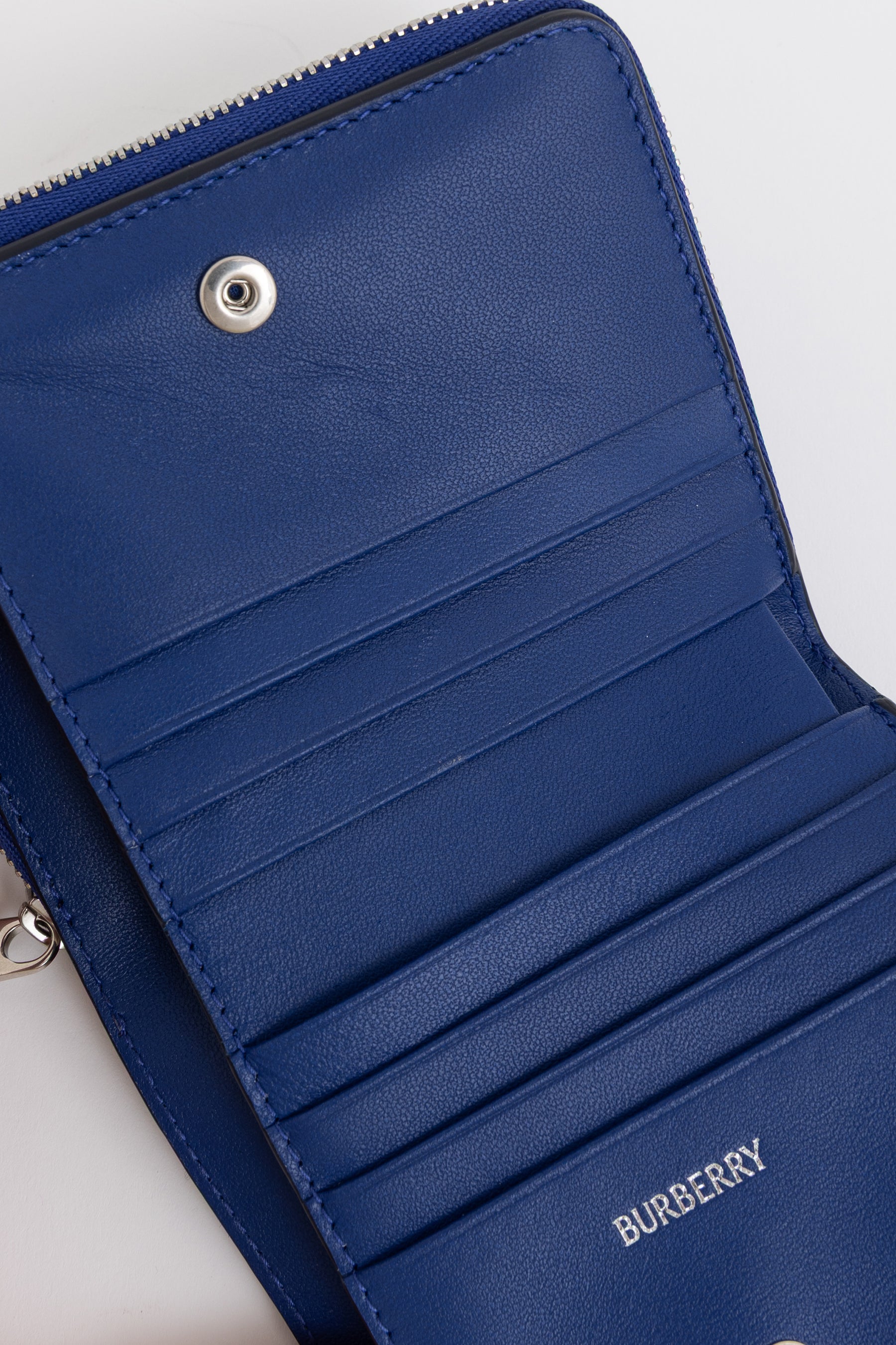 Compact Zip Bifold Wallet