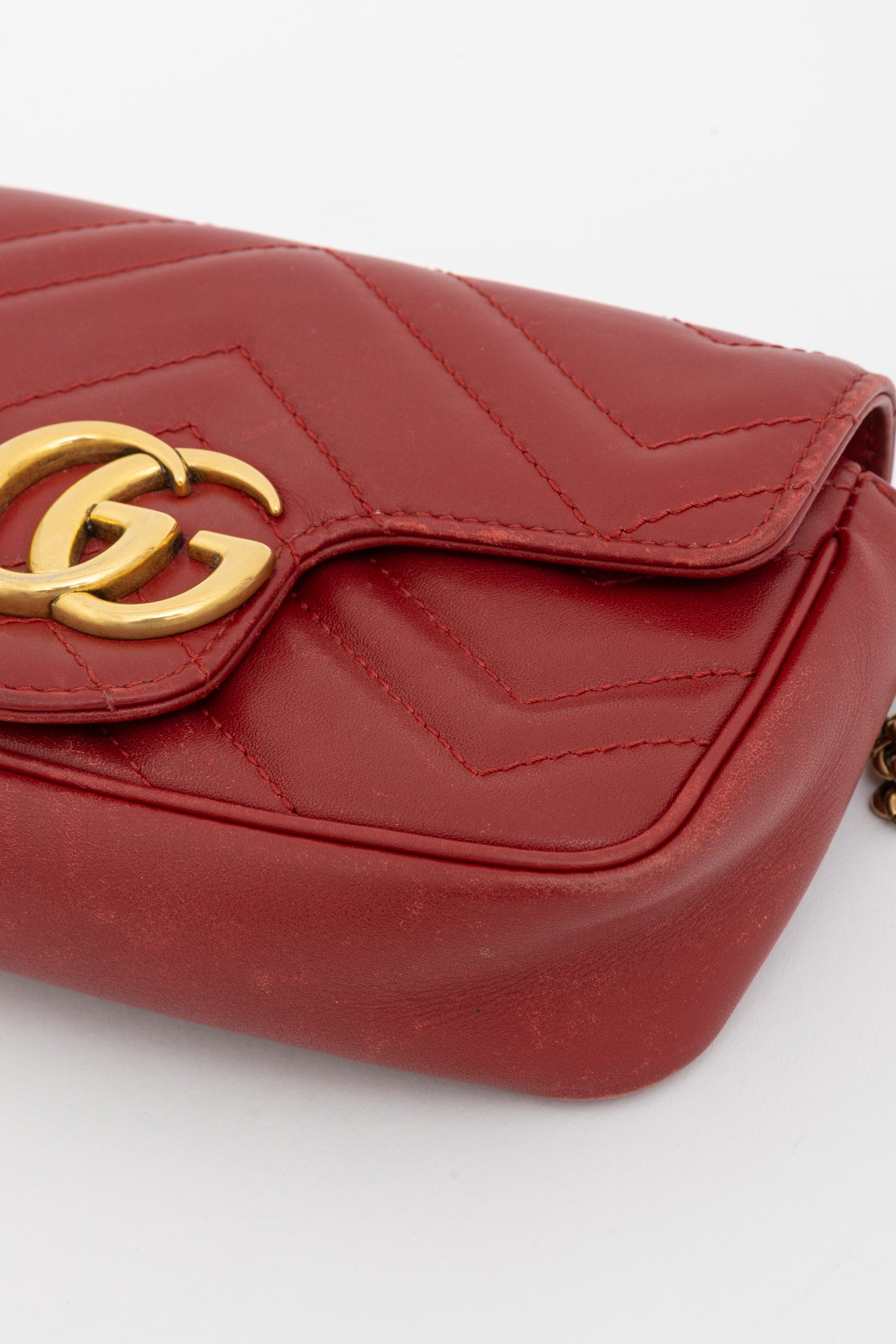 GG Marmont Super Mini Shoulder Bag