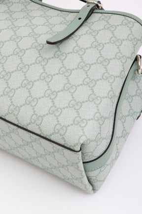 GG Emblem Medium Tote Bag