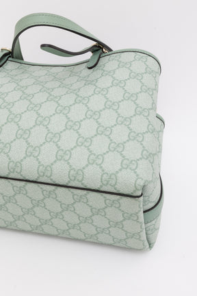 GG Emblem Medium Tote Bag