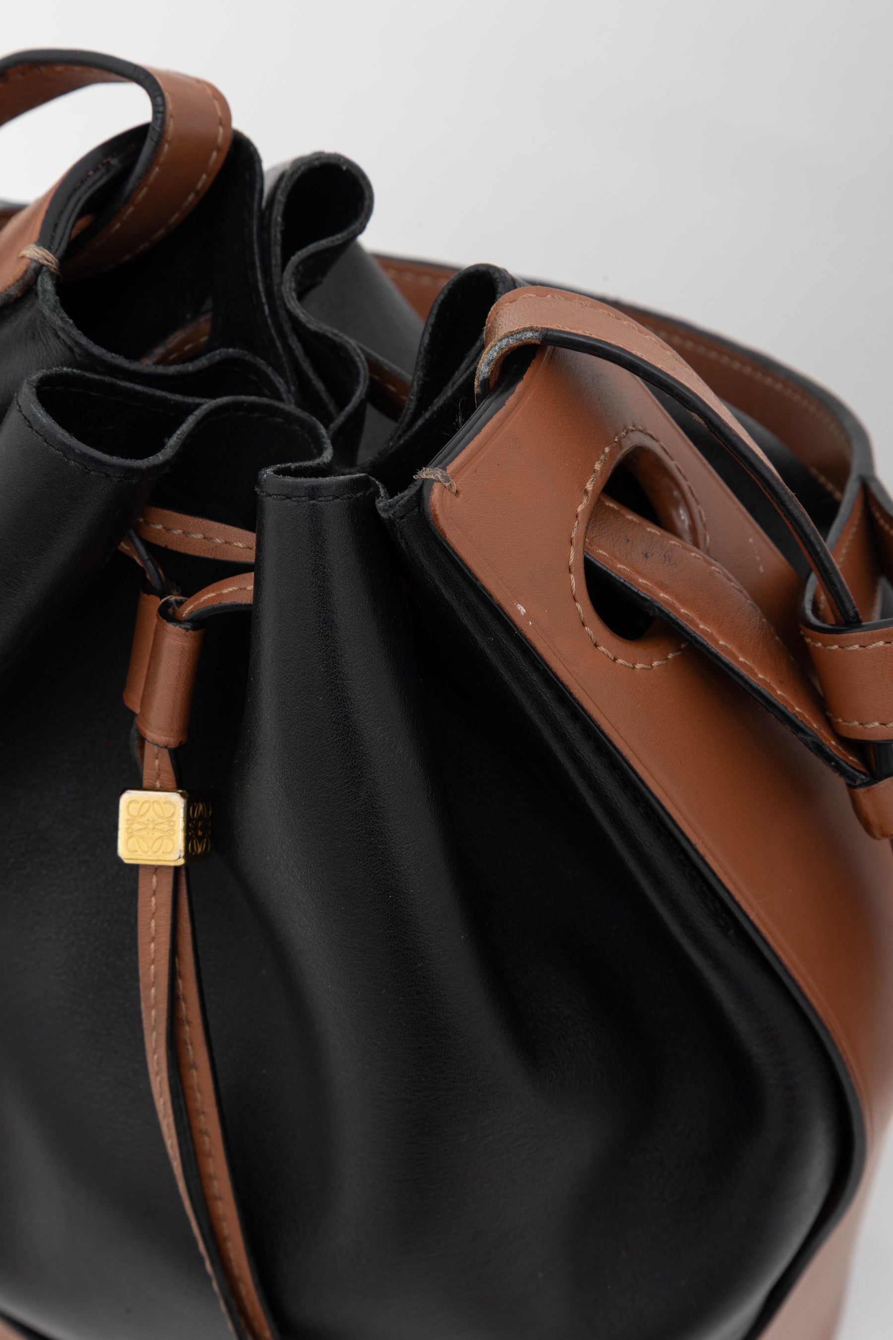 Balloon Bucket Bag
