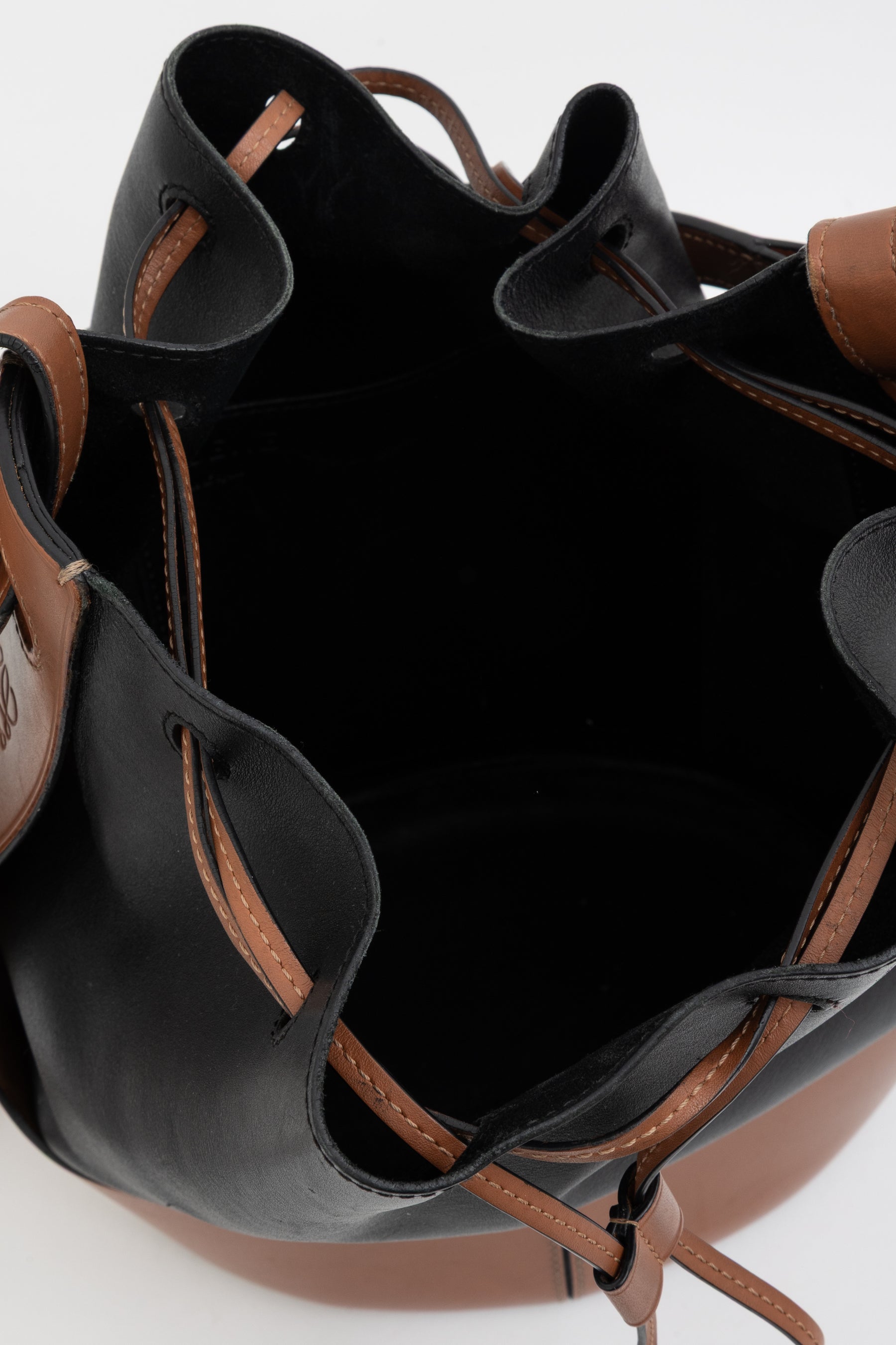 Balloon Bucket Bag