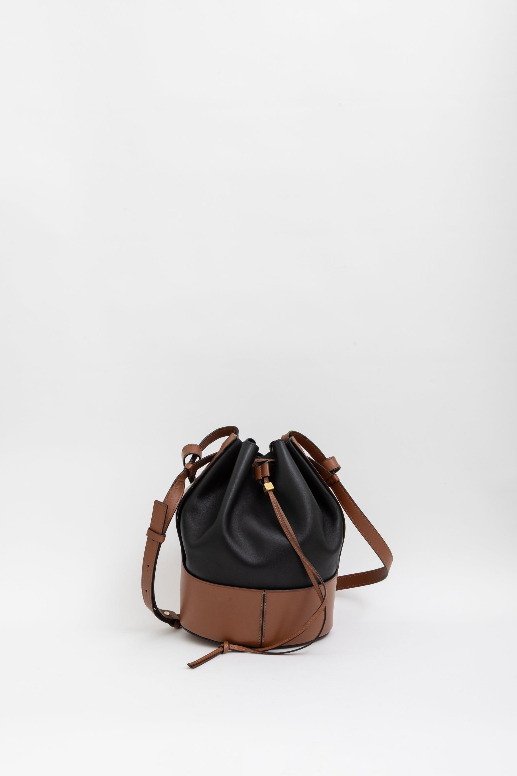 Balloon Bucket Bag