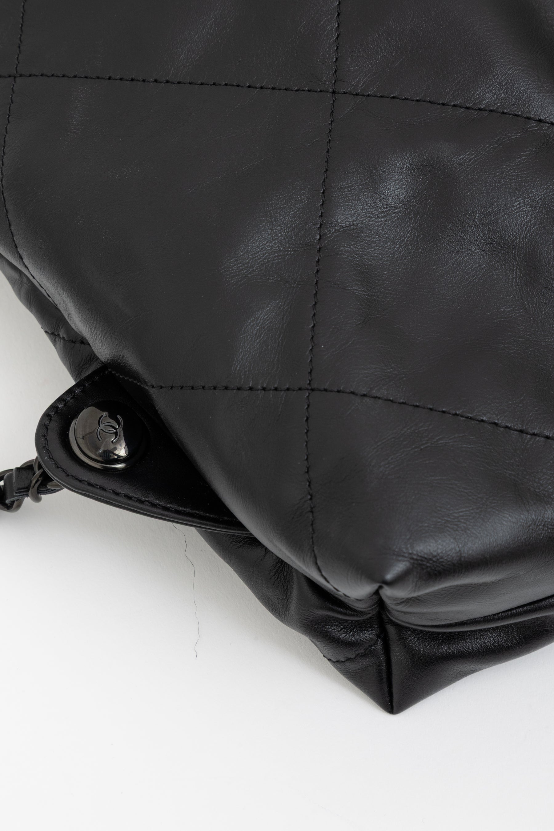 So Black 22 Backpack